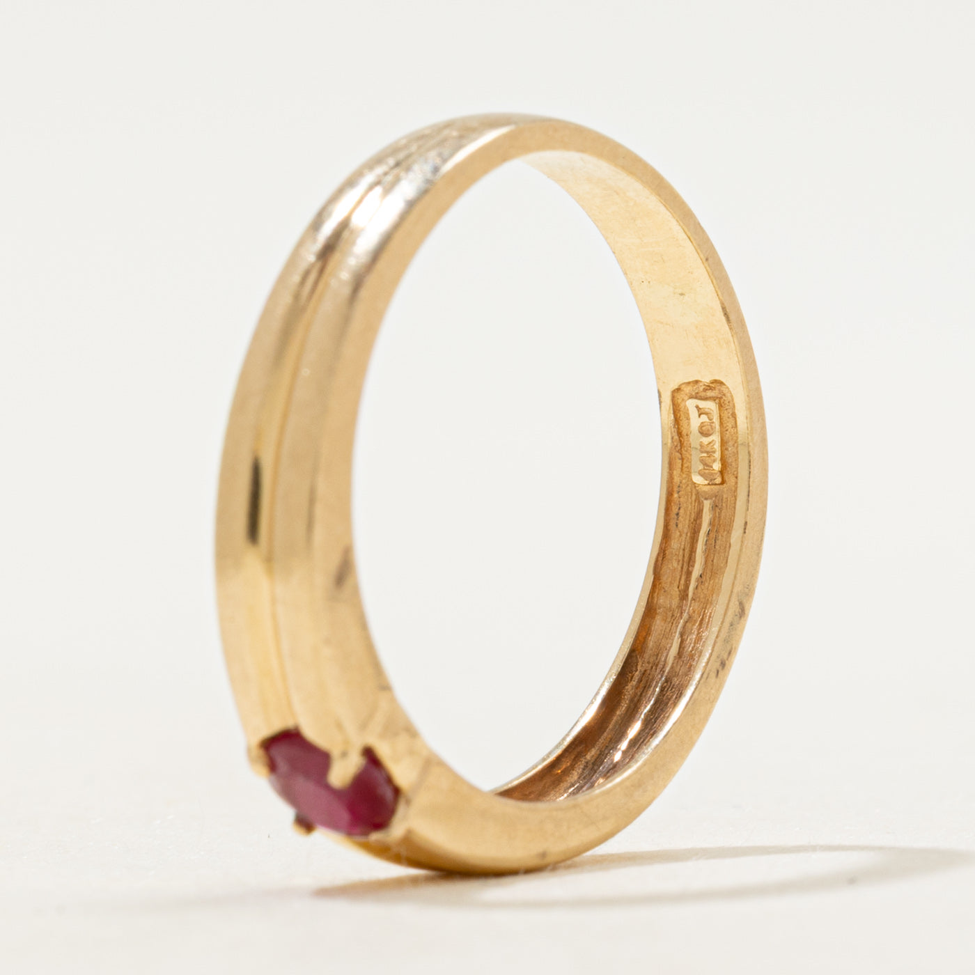 Glass Filled Ruby Grooved Band | SZ 8.5