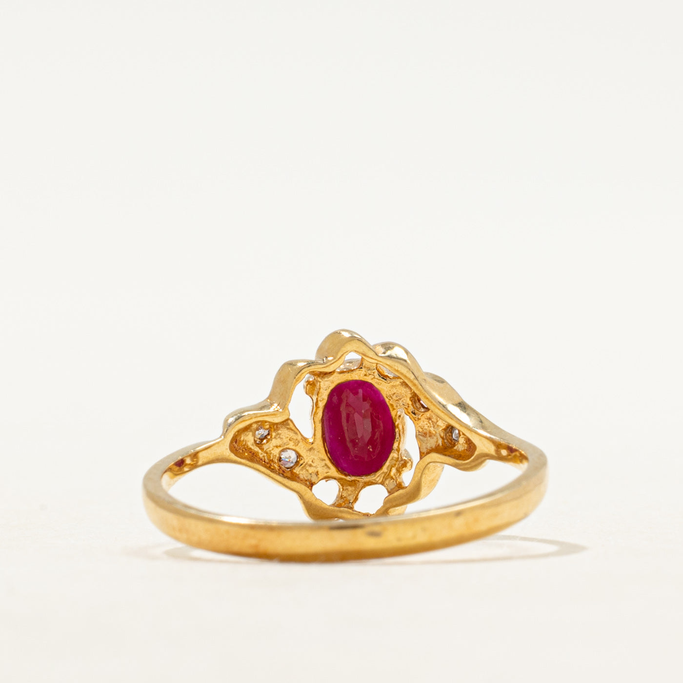 18k Oval Cut Ruby & Diamond Scalloped Ring | SZ 5.75