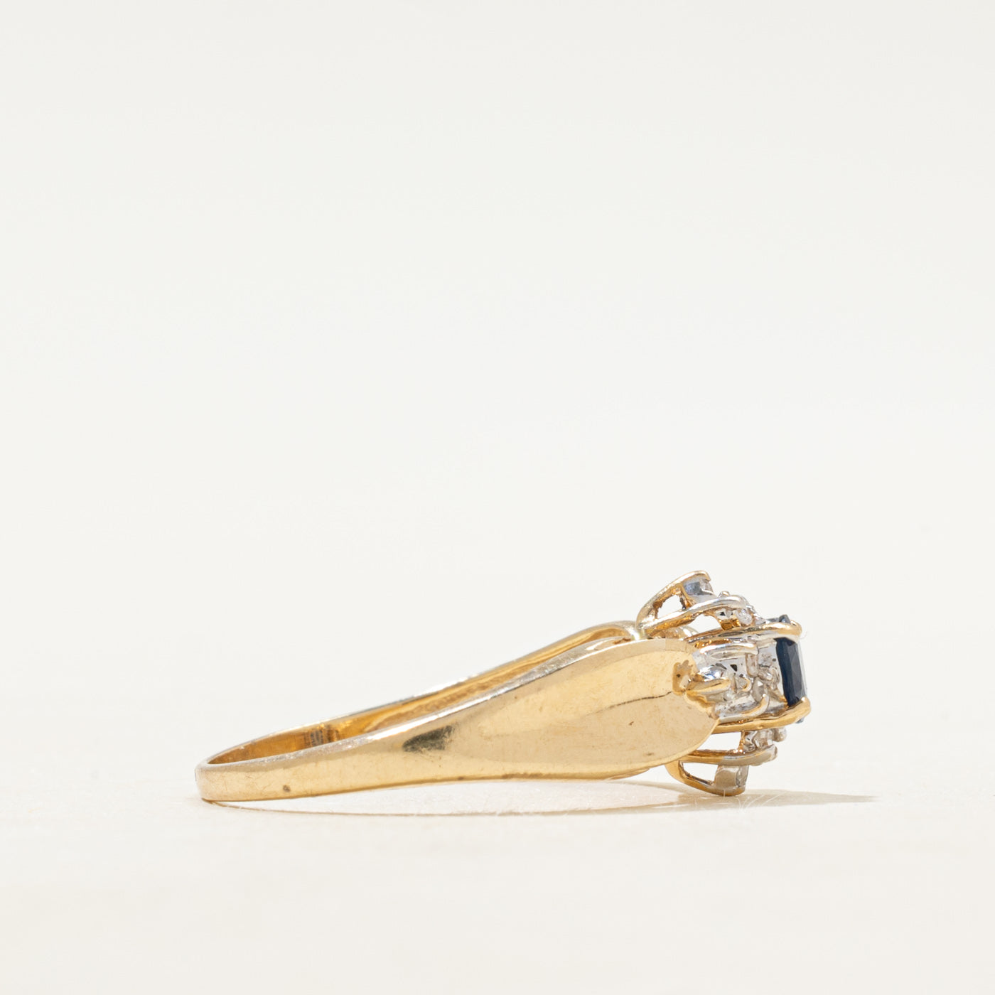 Sapphire & Diamond Reverse Tapered Ring | SZ 5.75