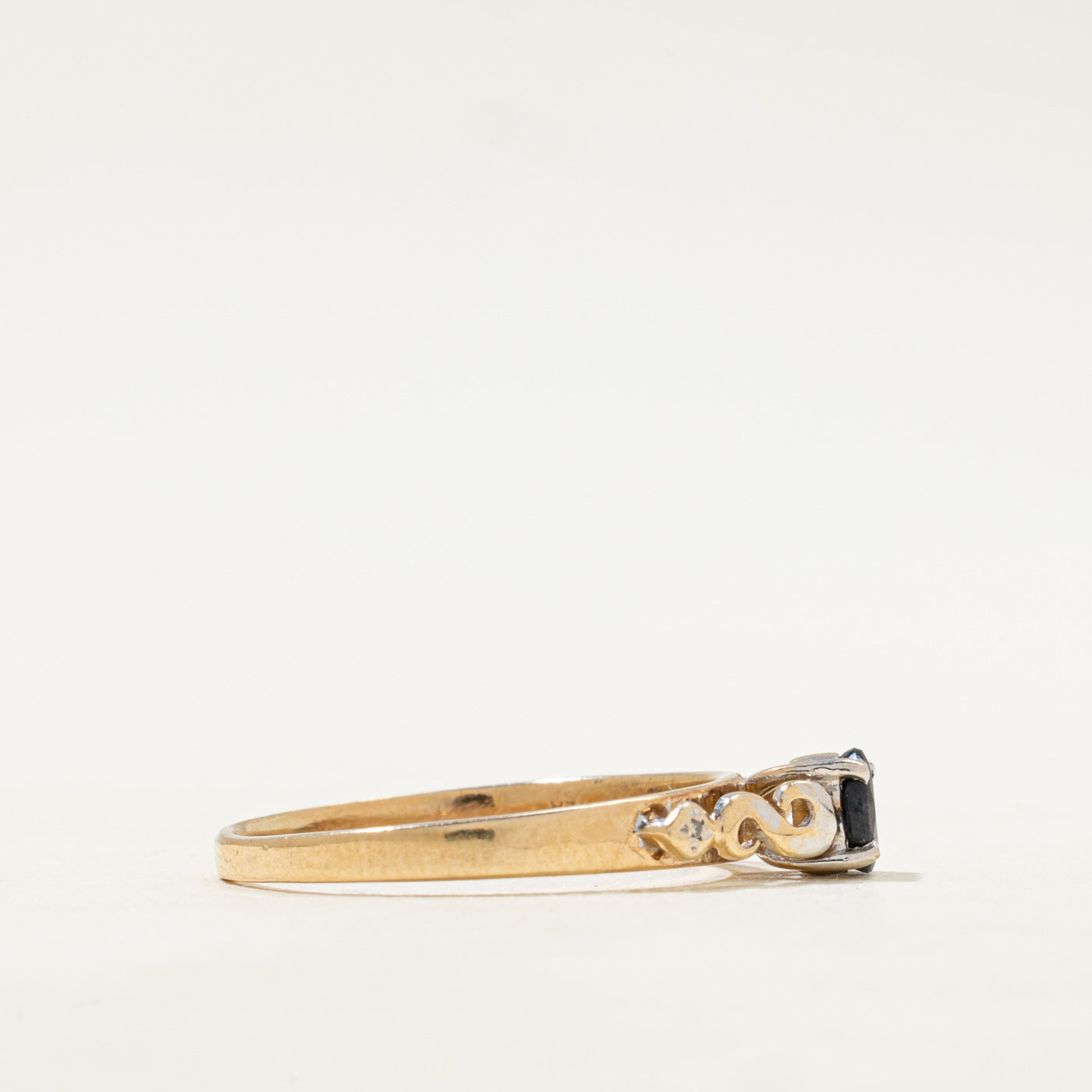 Sapphire & Diamond Scrollwork Ring | SZ 9.5