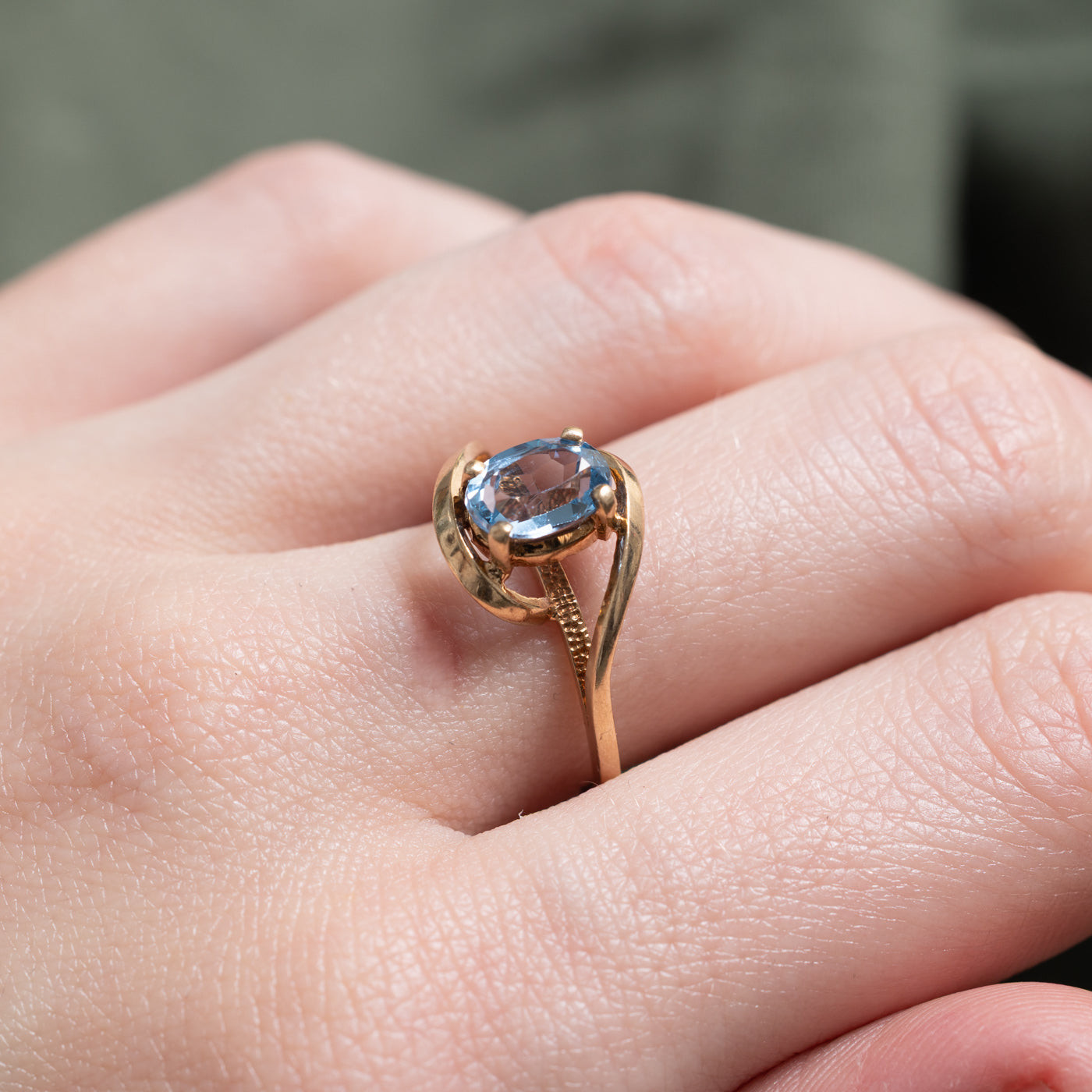 Bague contour en spinelle synthétique | 1,53 ct | Taille 7,0 |