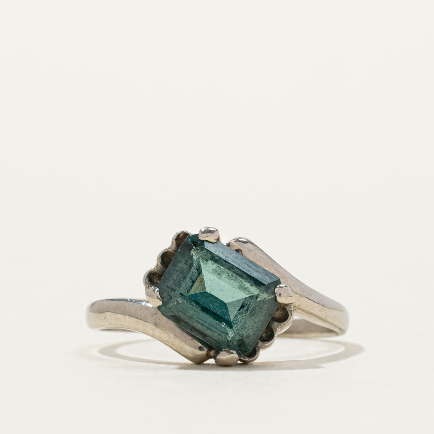 10k Solitaire Glass Bypass Ring | SZ 7