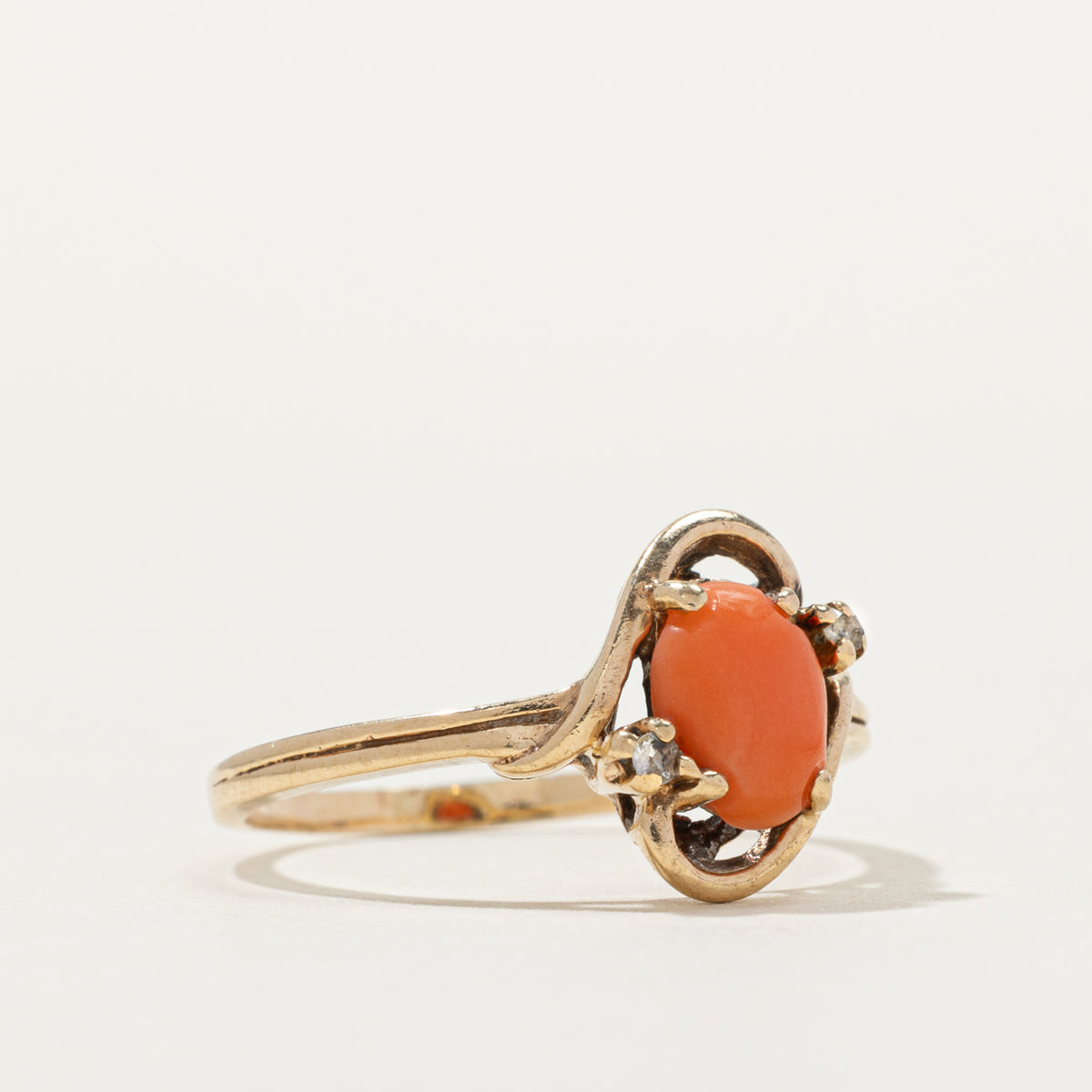 10k Coral & Glass Openwork Ring | SZ 8.5