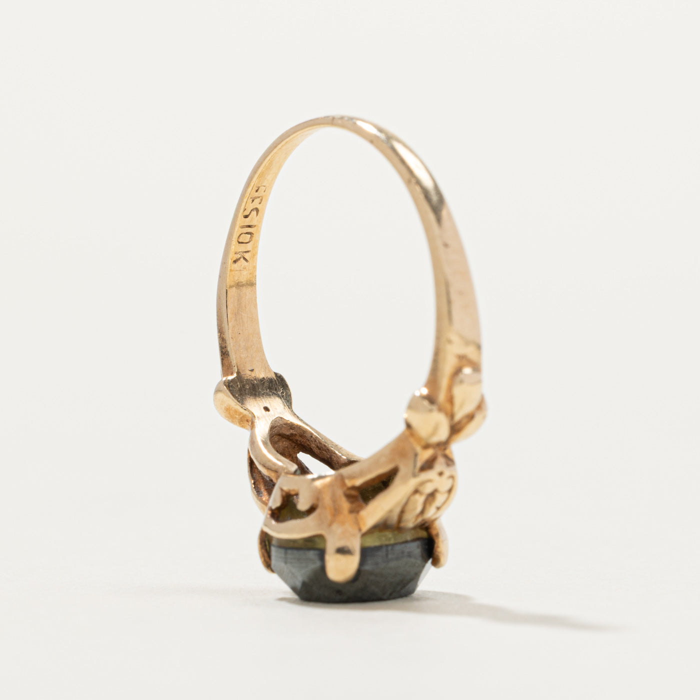 10k Solitaire Hematite Floral Engraved Ring | SZ 4.5
