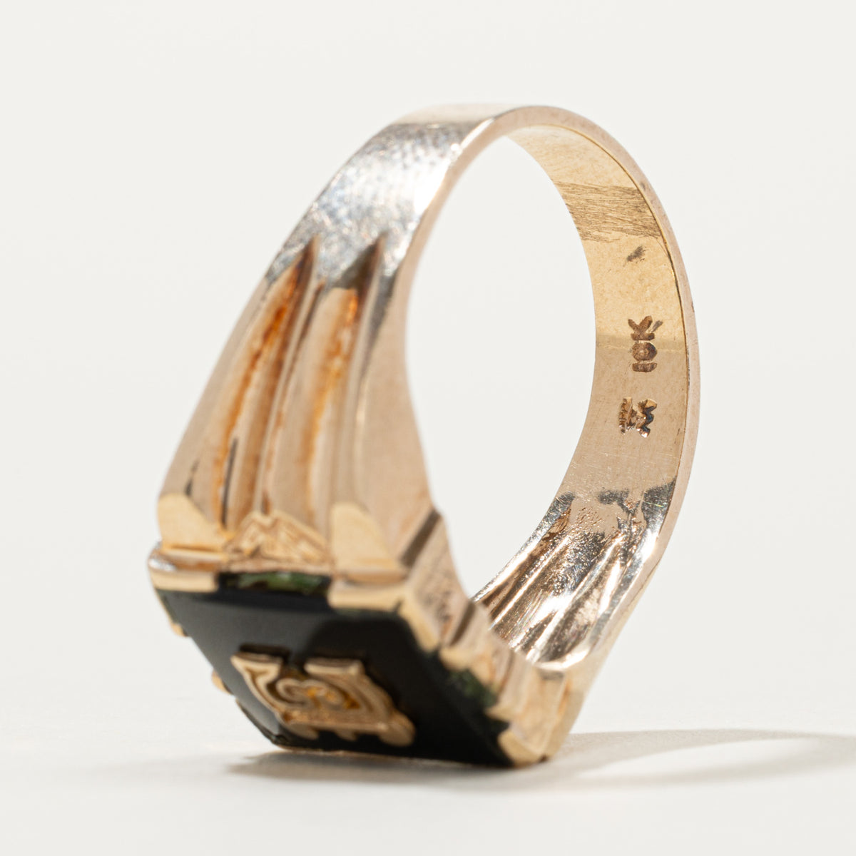 10k Onyx "E" Initial Grooved Signet Ring | SZ 9
