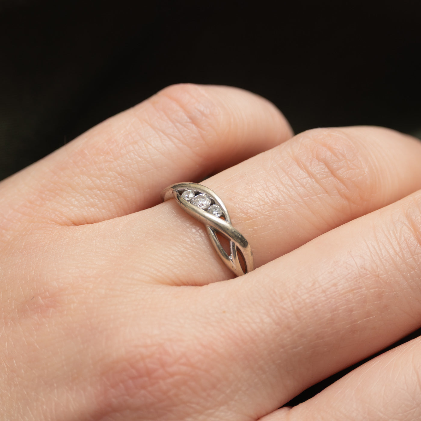 10k Diamond Twist Ring | 0.14ctw | SZ 6.5
