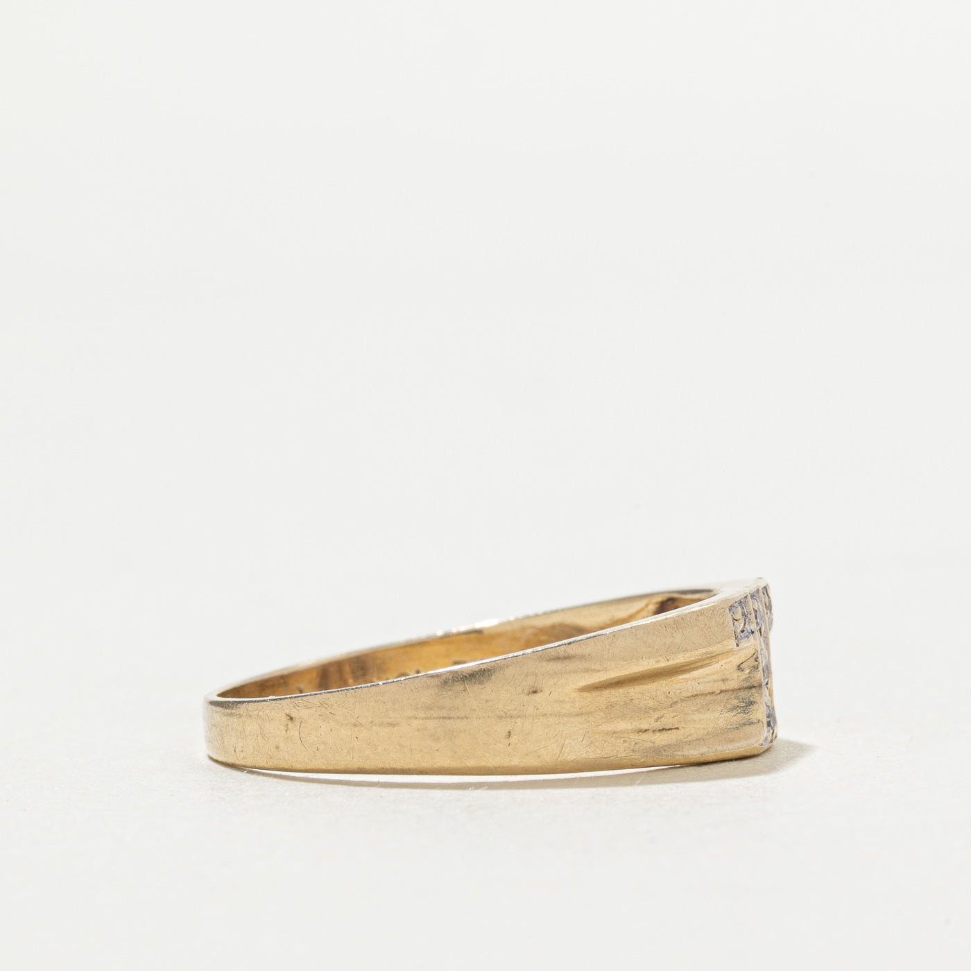 10k Diamond "T" Initial Ring | SZ 7
