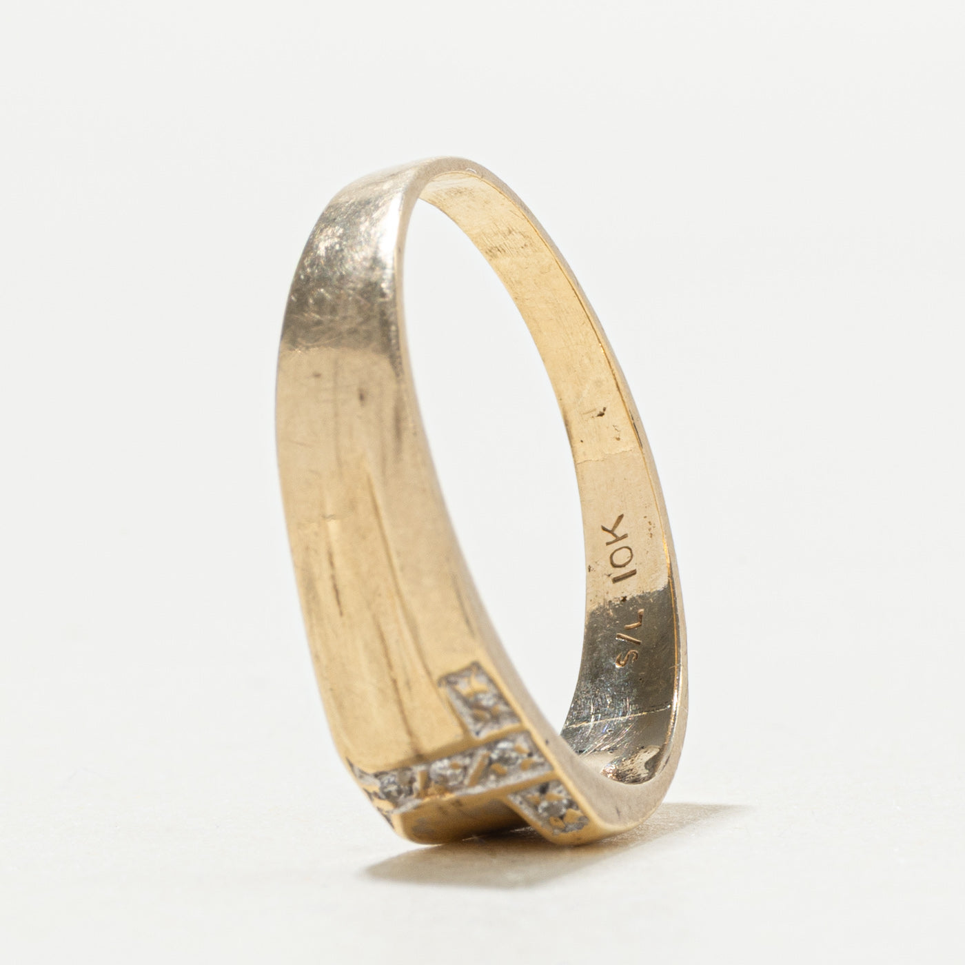 10k Diamond "T" Initial Ring | SZ 7