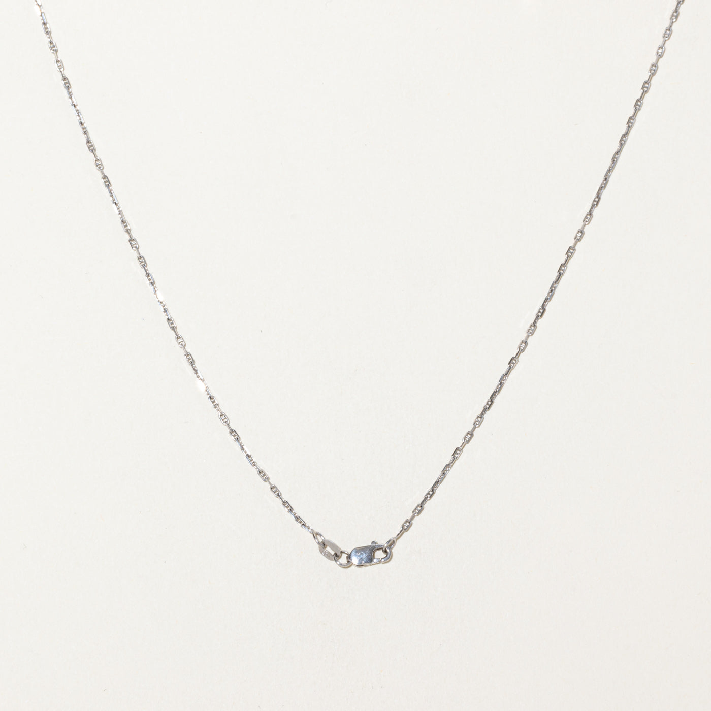 Collier pendentif trois diamants en or blanc 10 carats | 0,24 ct | 51 cm