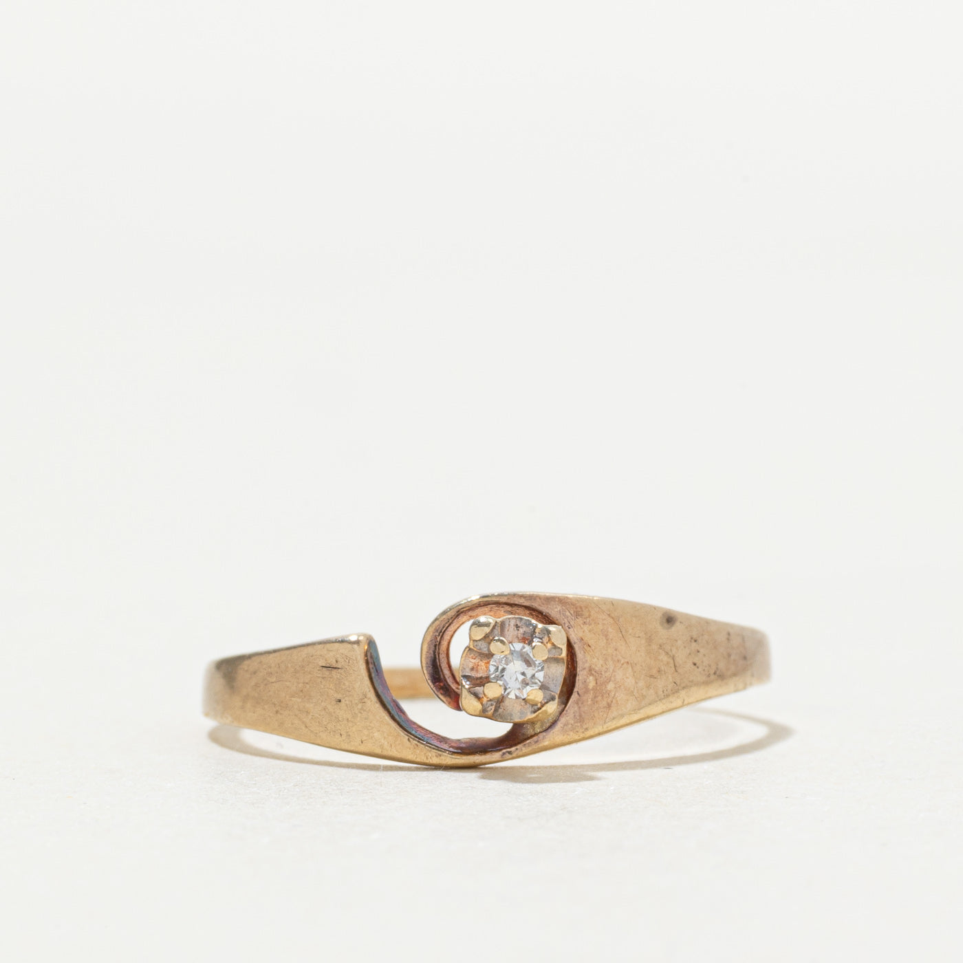 10k Diamond Swirl Ring | SZ 6.75