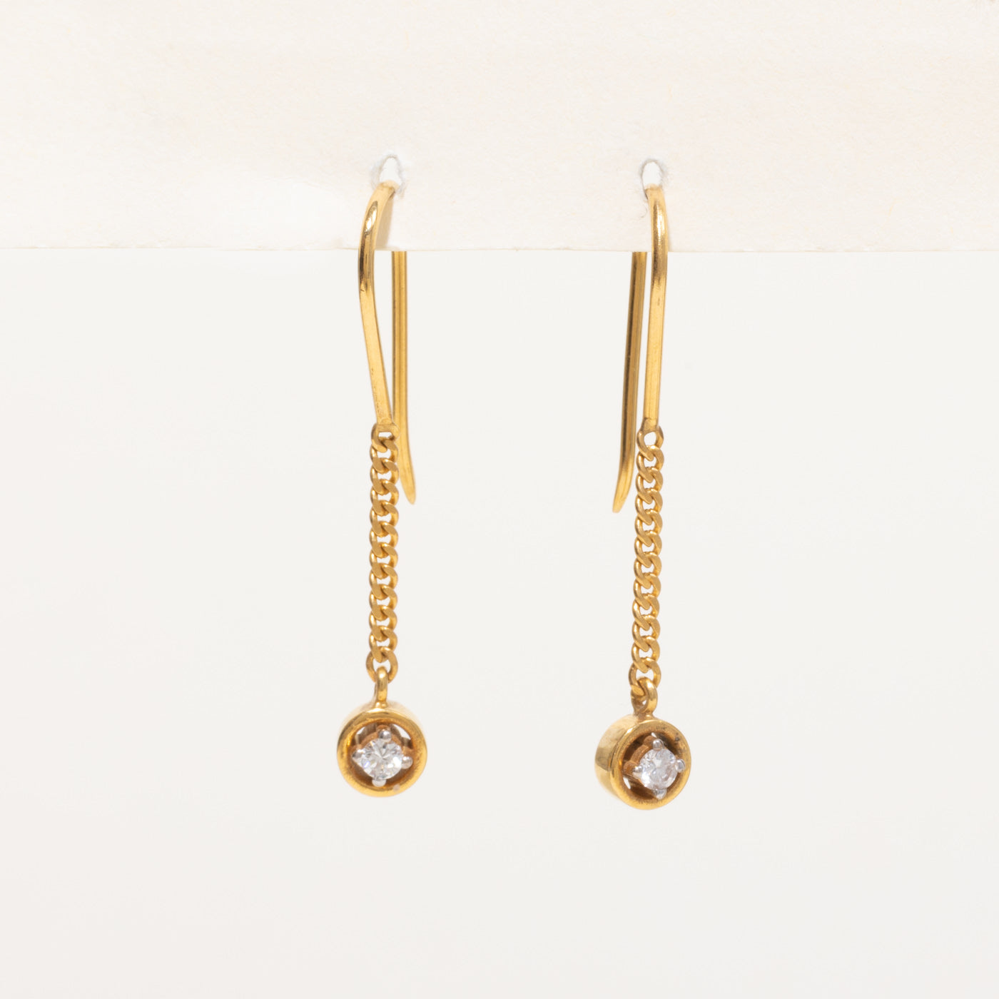 18k Solitaire Diamond Chain Drop Earrings | 0.13ctw