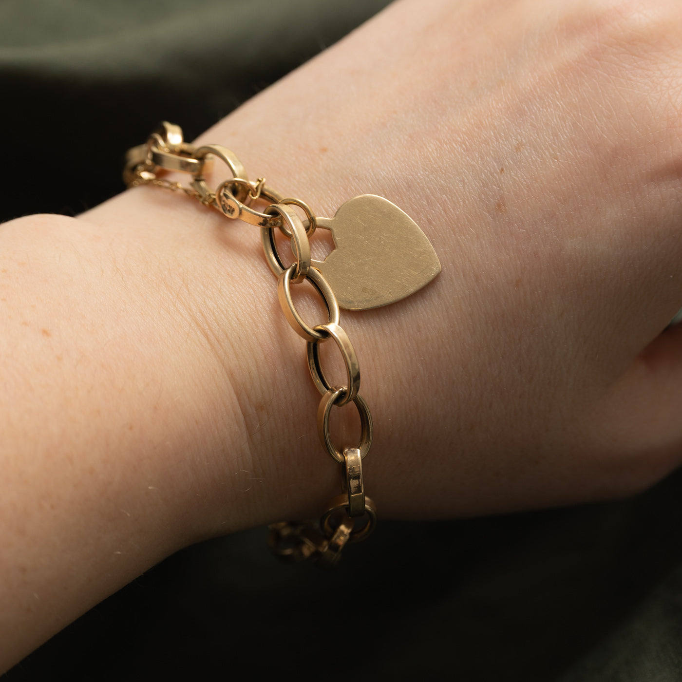 10k Yellow Gold Heart Charm Cable Link Bracelet | 7.5"