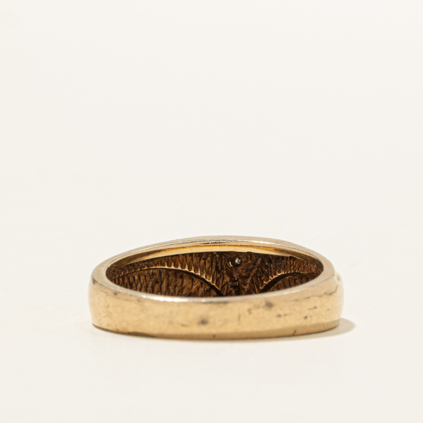 Alliance rainurée en or 10 carats sertie de diamants | Taille 7.0