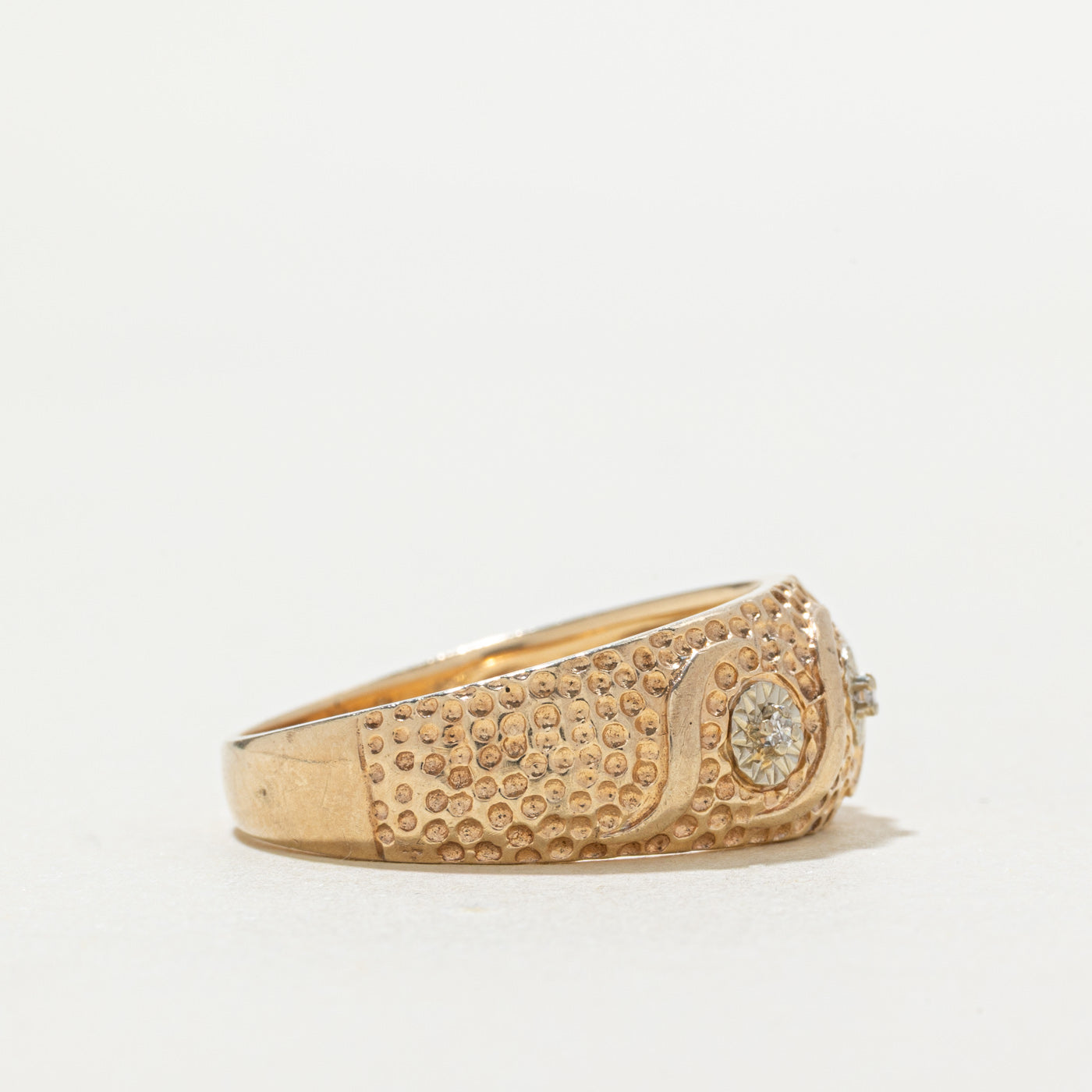 10k Illusion Set Diamond Textured Ring | SZ 9.75
