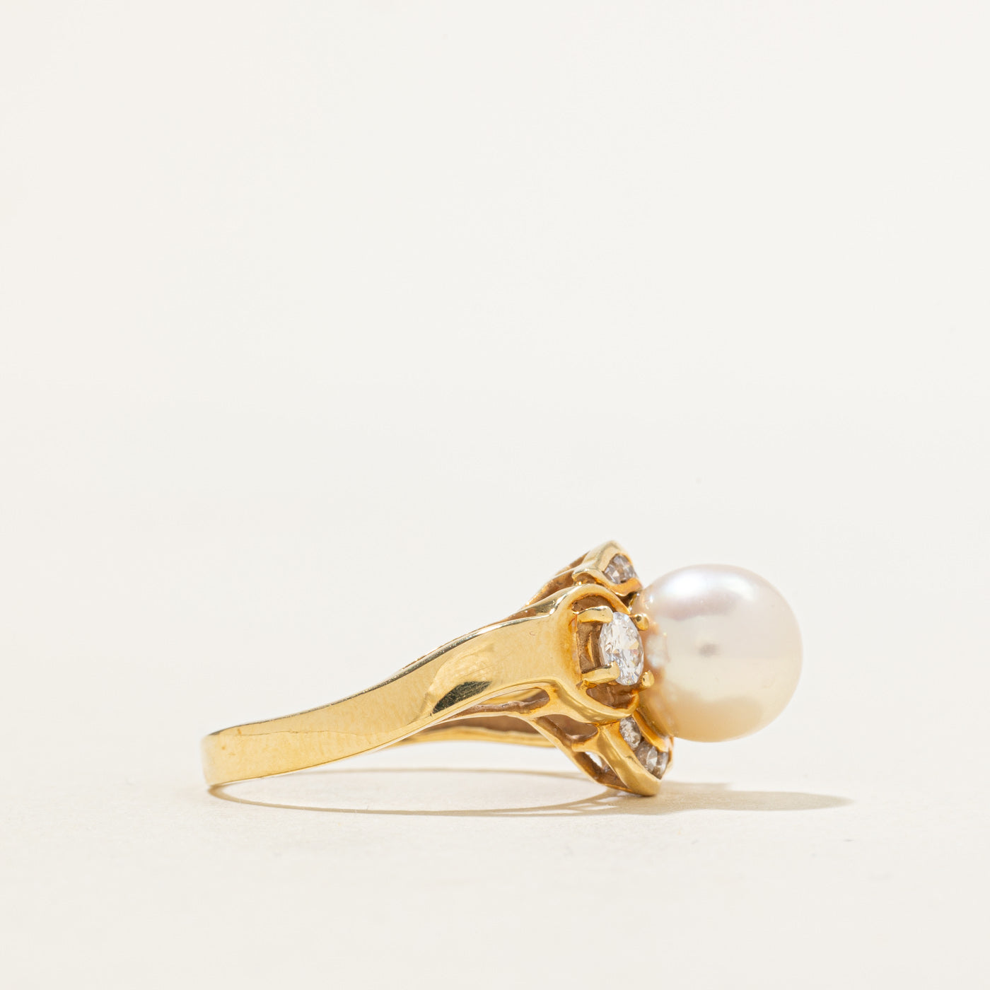 18k Pearl & Diamond Halo Ring | 0.43ctw | SZ 7