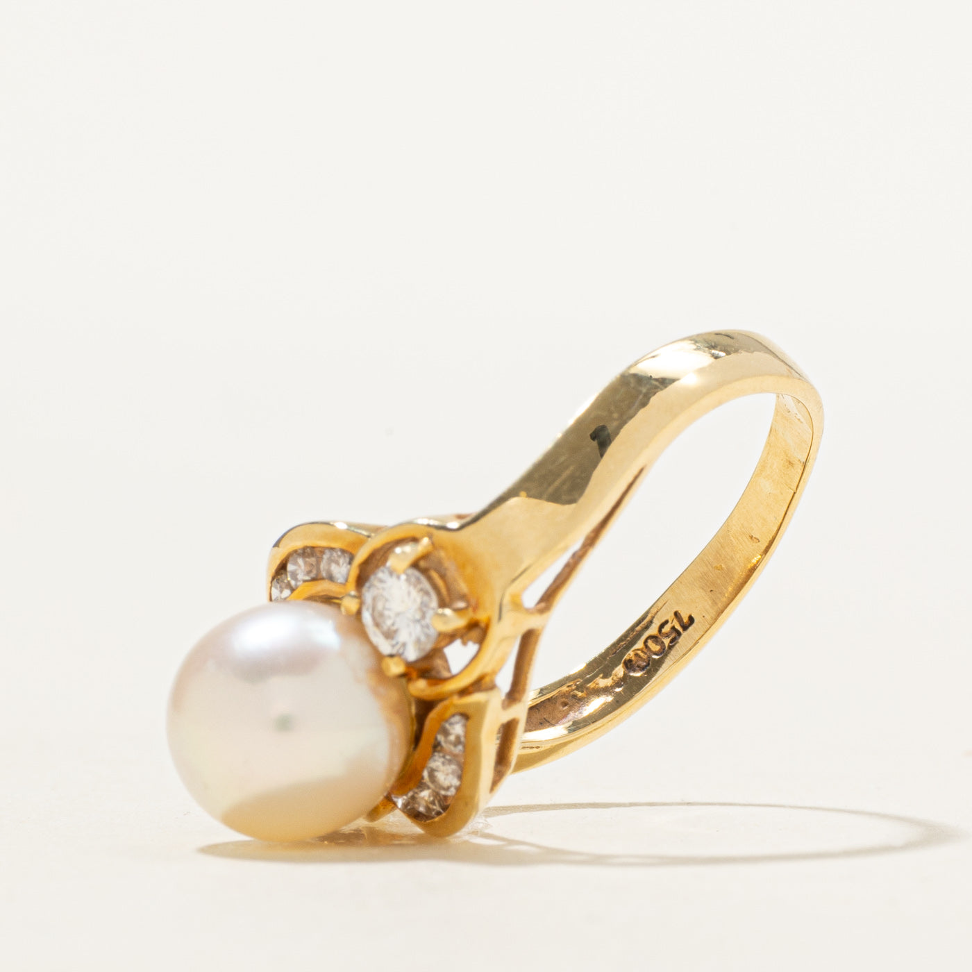 18k Pearl & Diamond Halo Ring | 0.43ctw | SZ 7