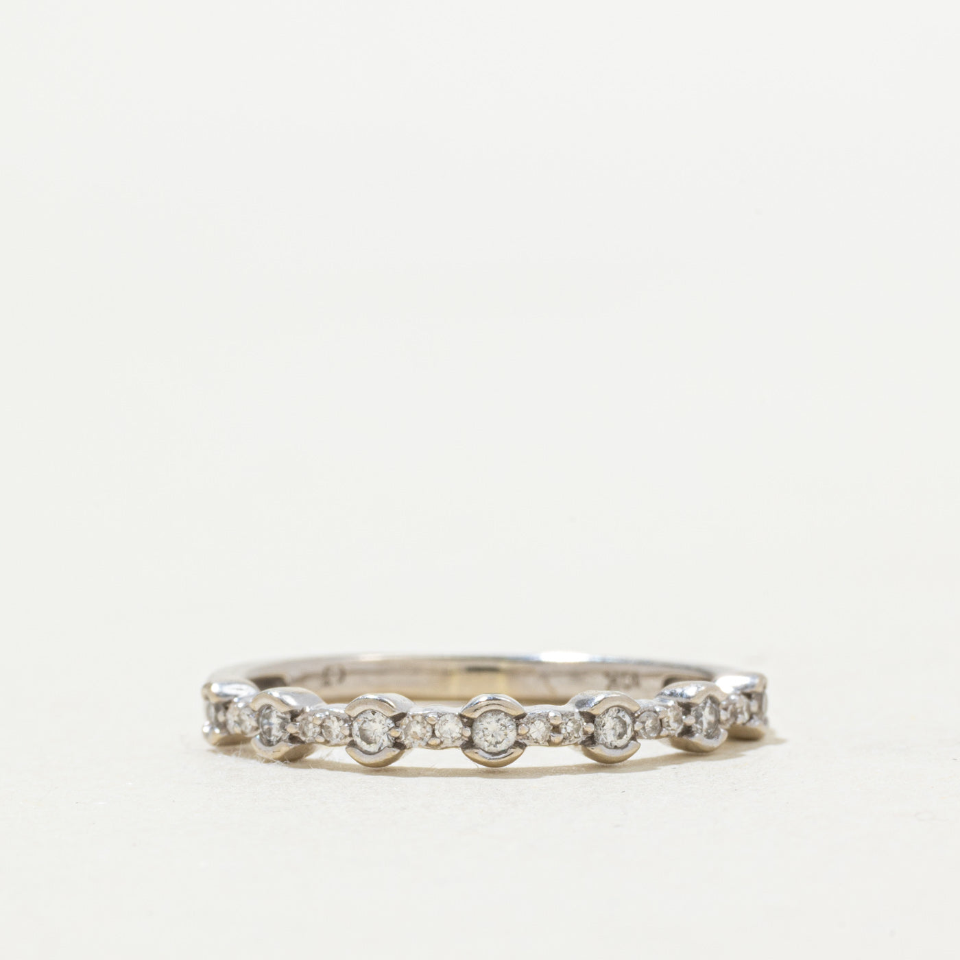 10k Semi Eternity Diamond Scalloped Band | SZ 7.5