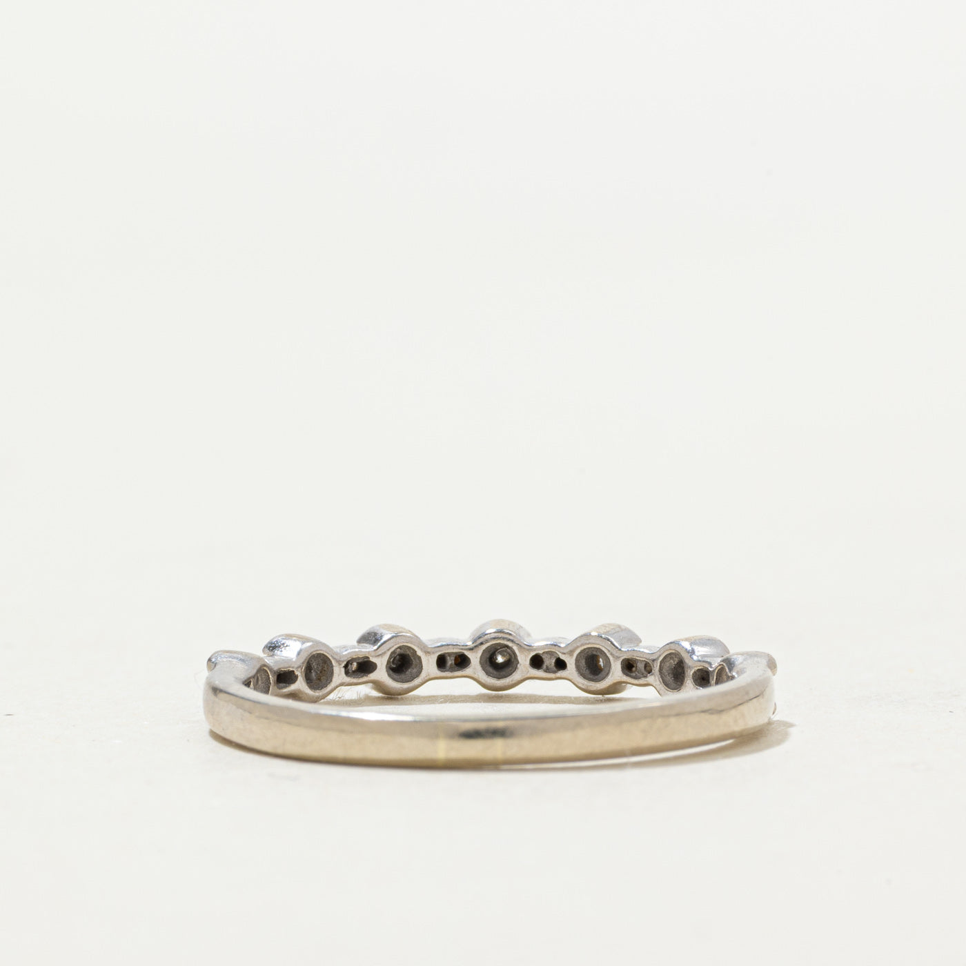 10k Semi Eternity Diamond Scalloped Band | SZ 7.5
