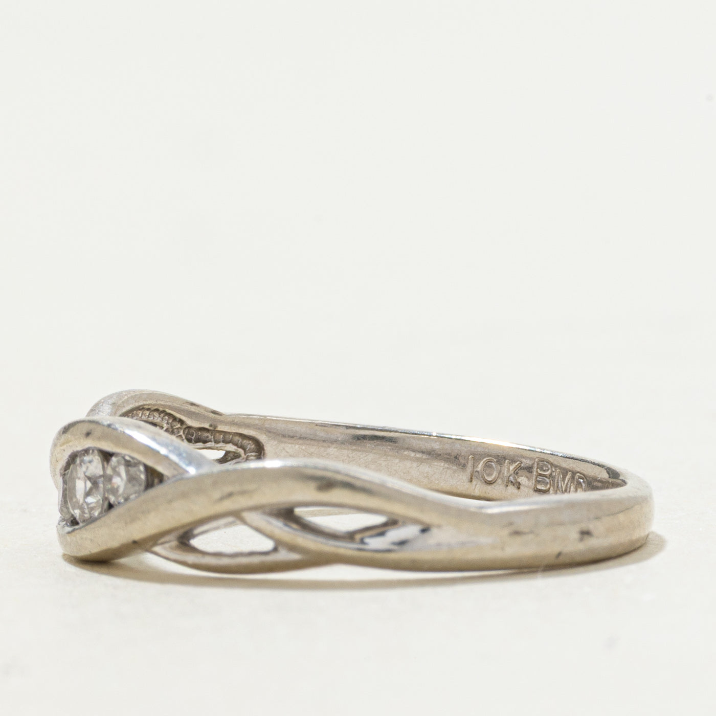 10k Diamond Twist Ring | 0.14ctw | SZ 6.5