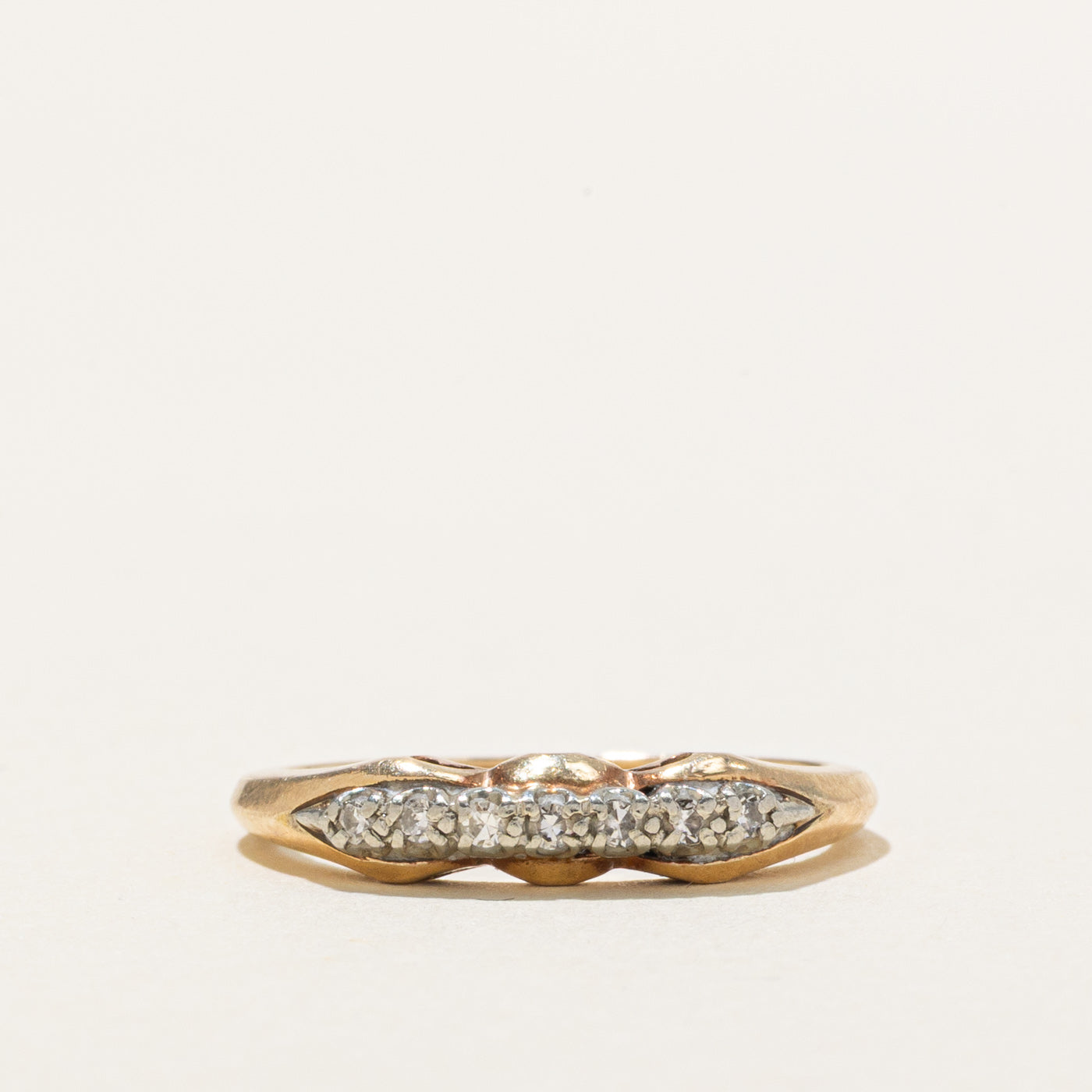 14K Semi Eternity Diamond Scalloped Ring | SZ 6.0