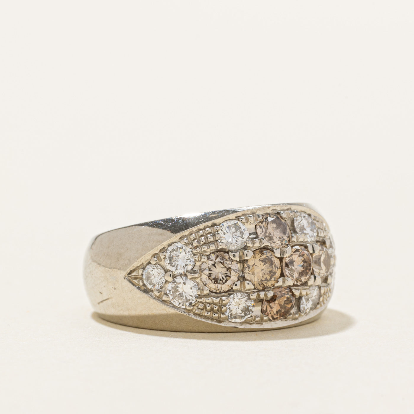 Bague cocktail en or 14 carats sertie de diamants brun clair | 0,95 ct | Taille 2,5