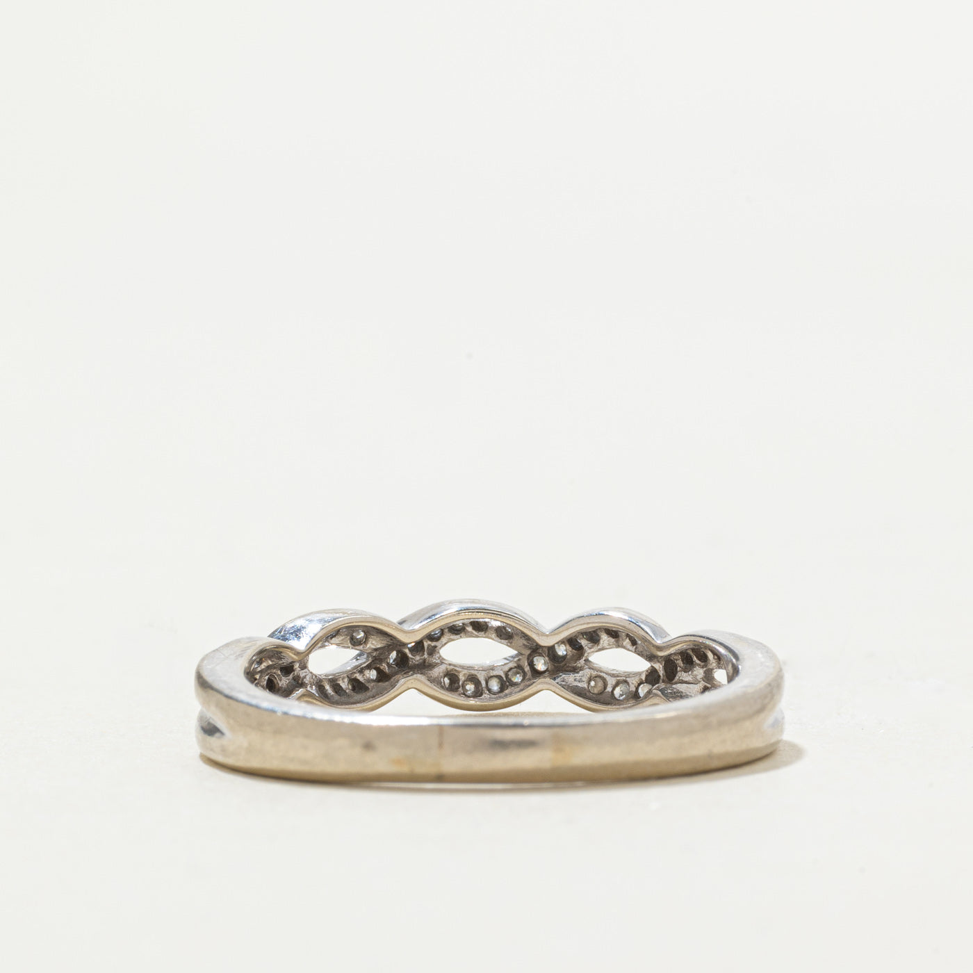 14k Diamond Infinity Twist Band | SZ 8.5