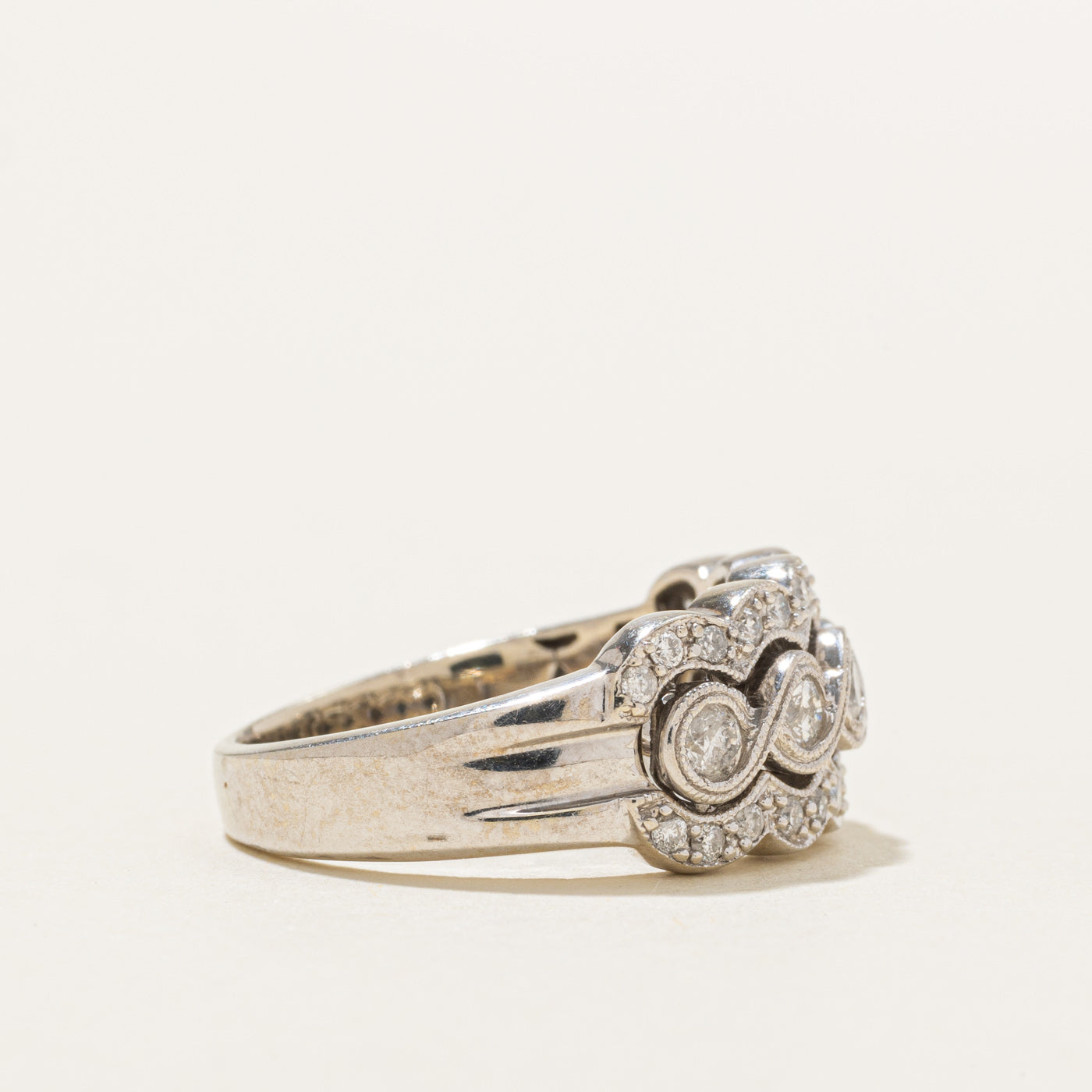 14K Five Stone Diamond Accented Textured Band | 0.37ctw | SZ 5.5