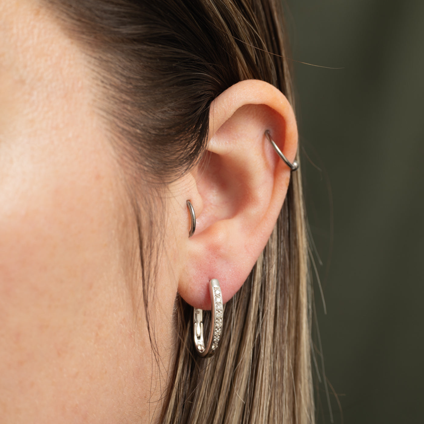 18k White Gold Diamond Hoops | 0.16ctw