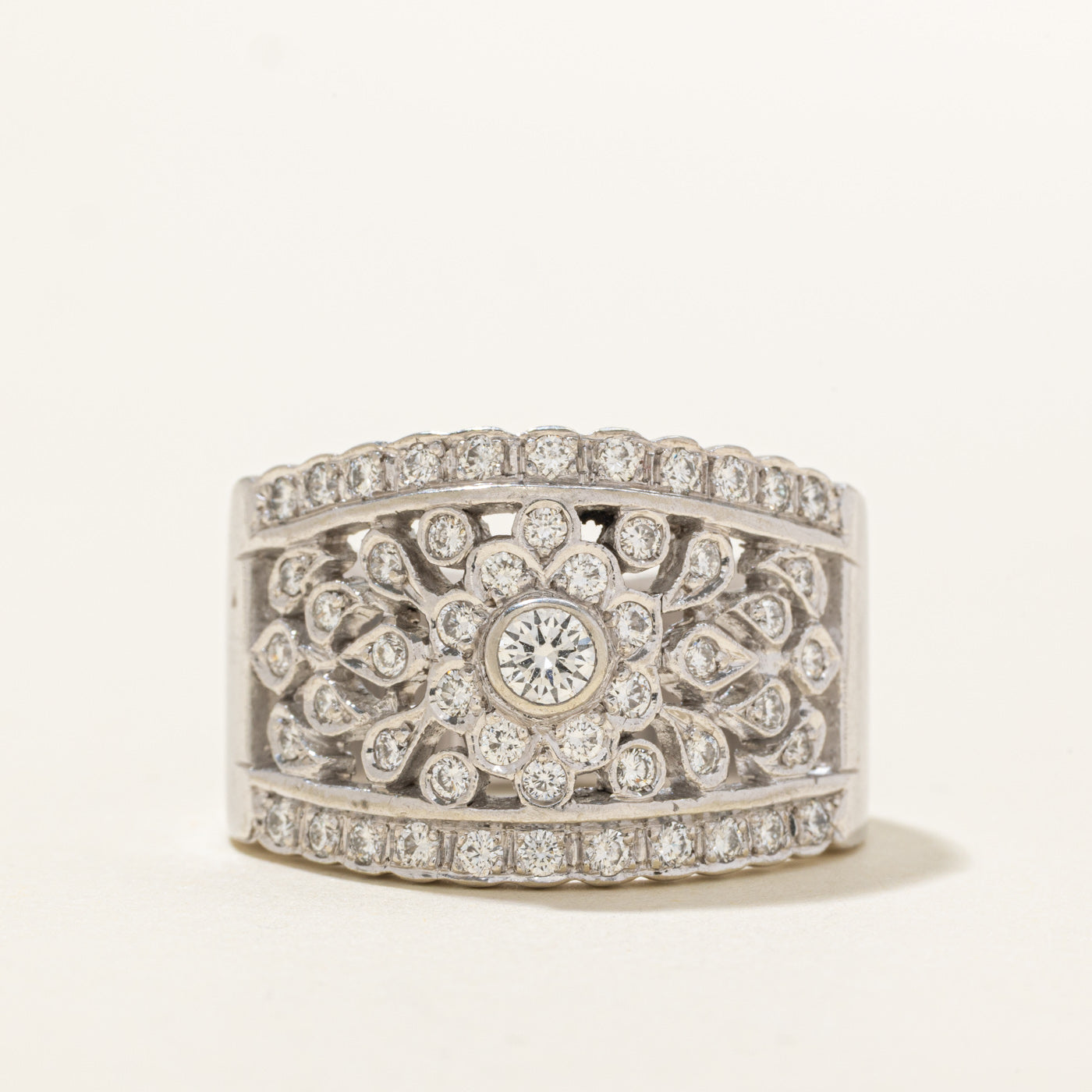 Bague cocktail florale en diamants 14 carats | 0,60 ct | Taille 10