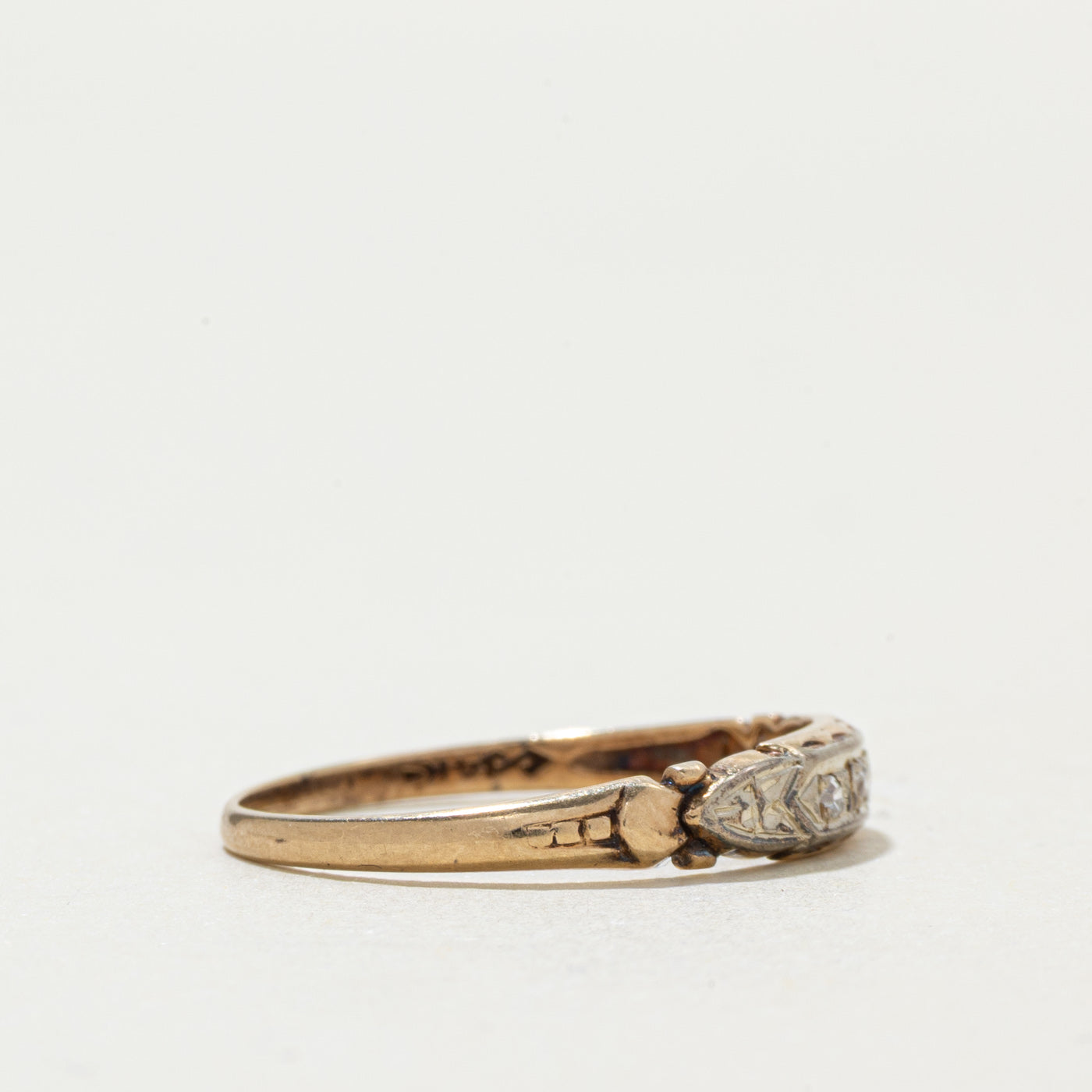 14k Illusion Diamond Textured Band | SZ 6.5