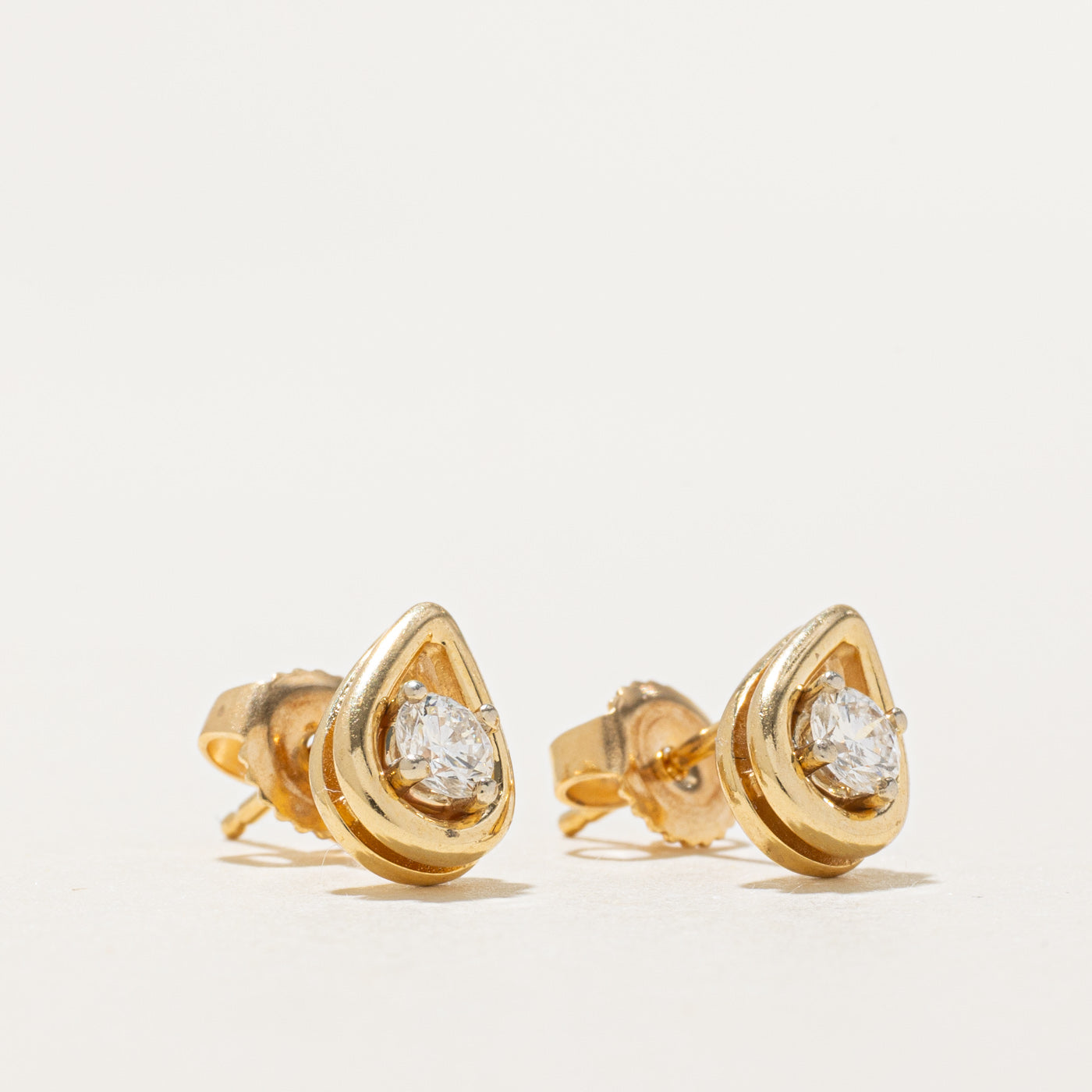 ***Boucles d'oreilles en or 18 carats 4293-56