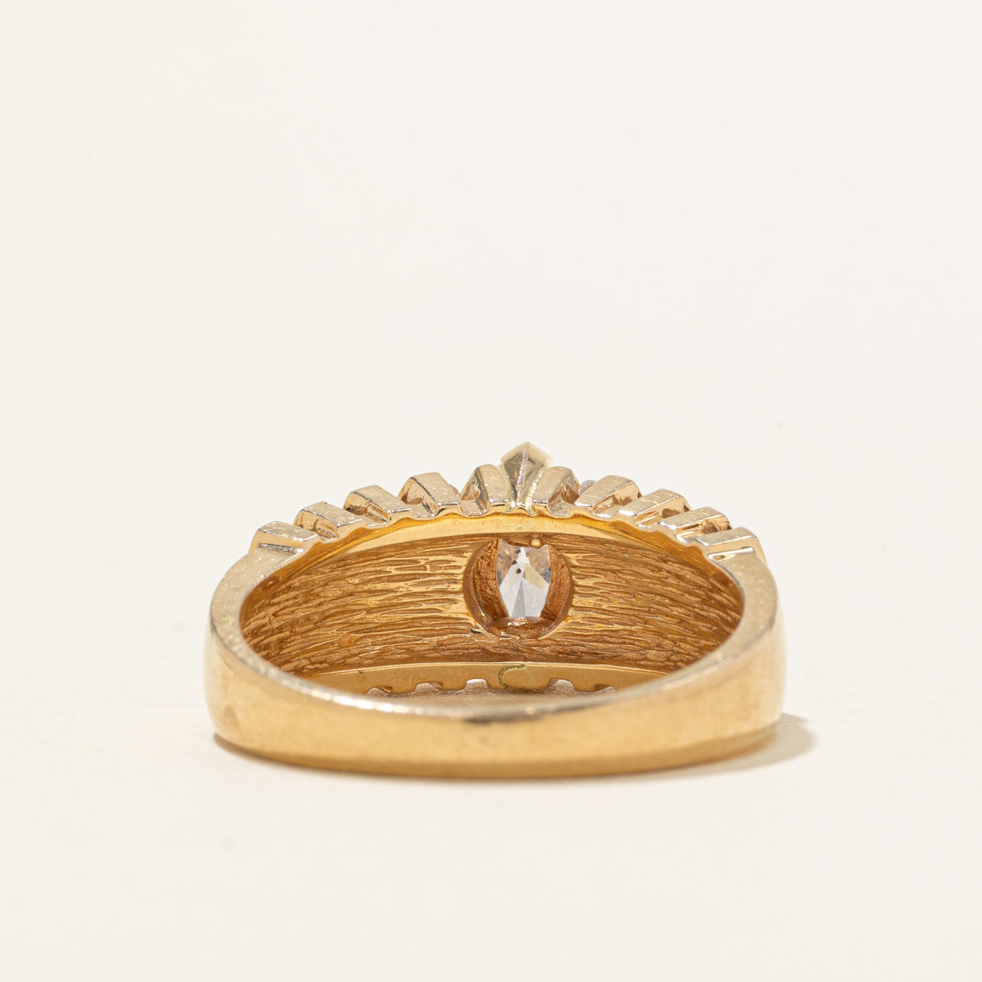 Bague en or 18 carats ornée d'un diamant taille marquise | 0,75 ct | Taille 6,75