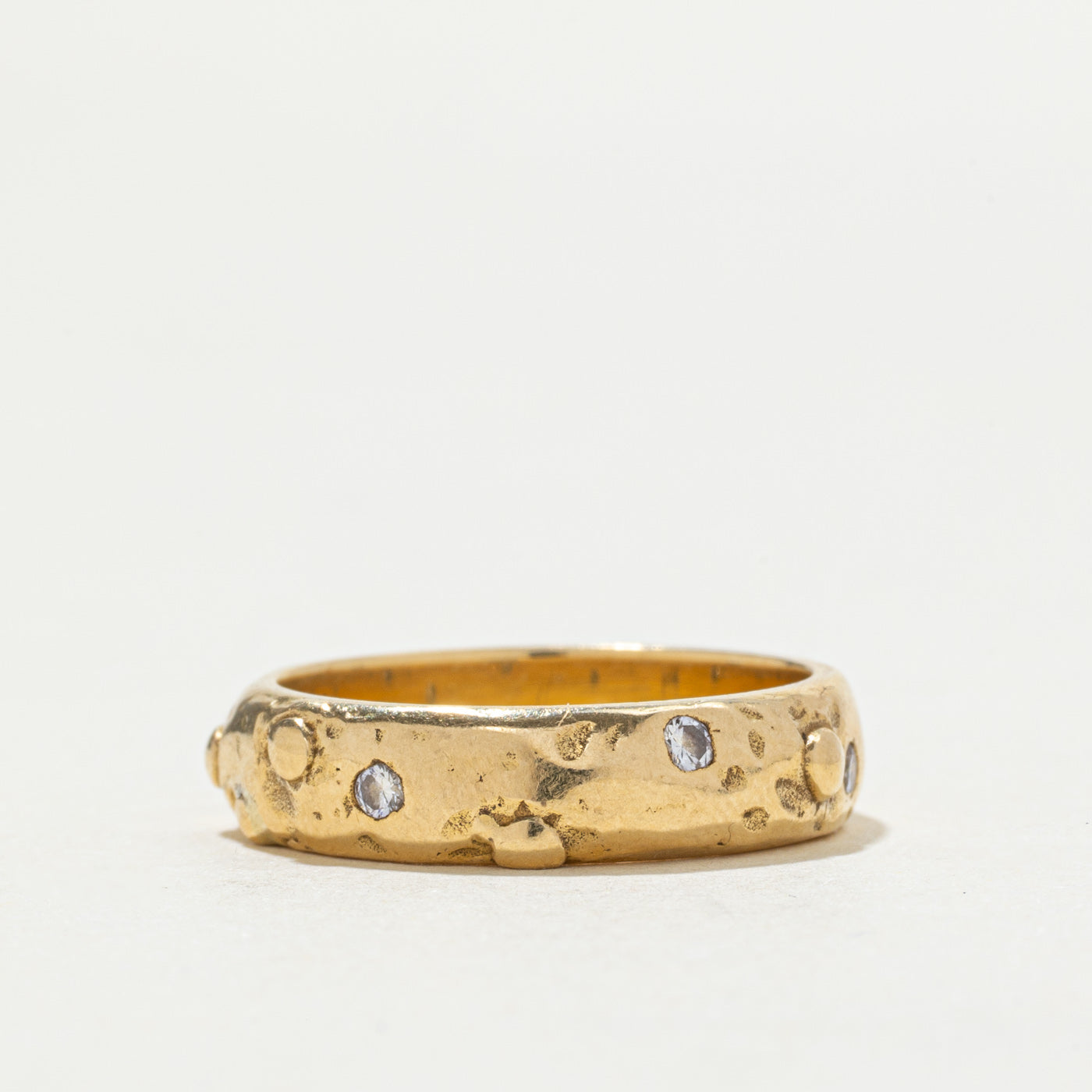 18k Flush Diamond Textured Band | SZ 6.5