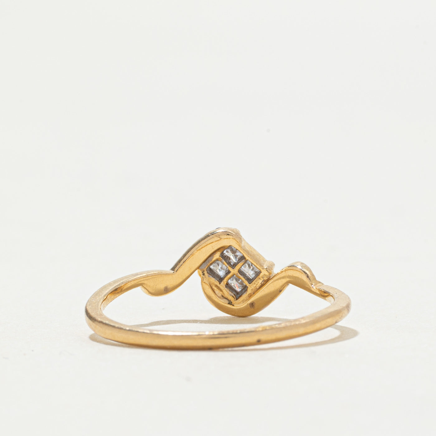 18k Diamond Grid Bypass Ring | SZ 6