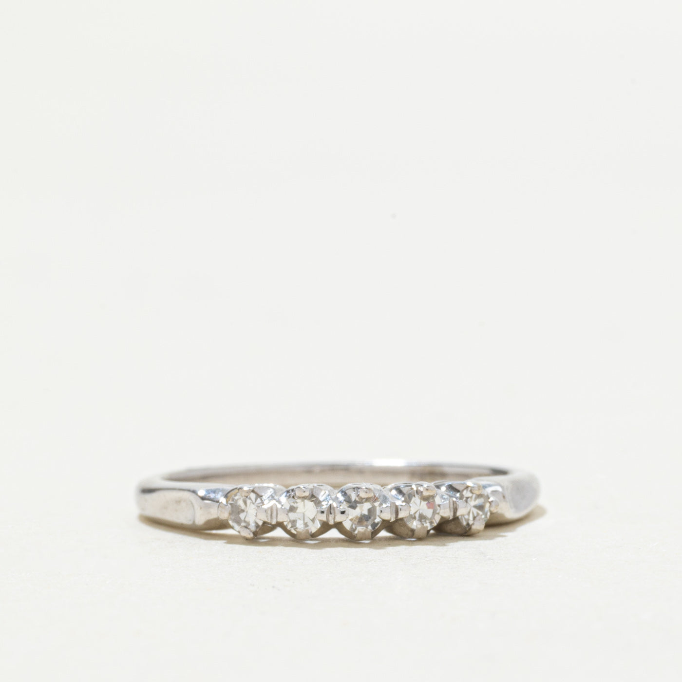18k Five Stone Diamond Band | SZ 6