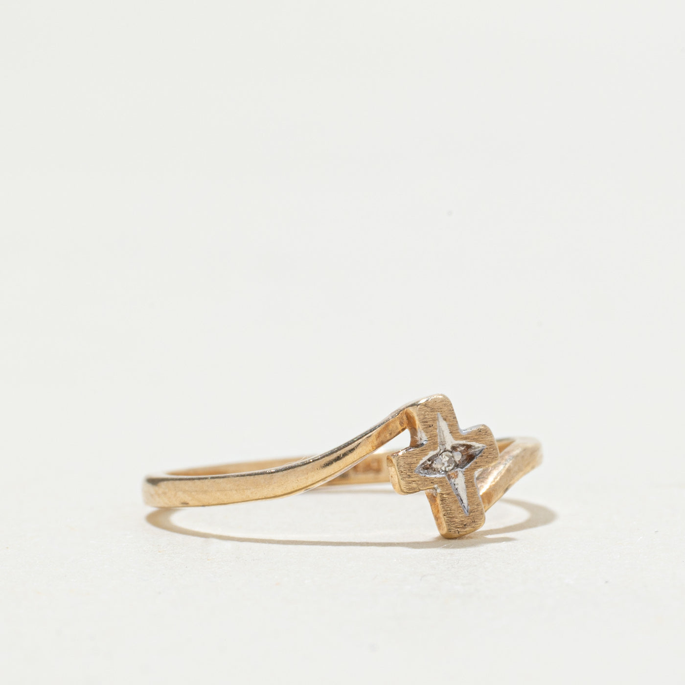 10k Diamond Cross Bypass Ring | SZ 6