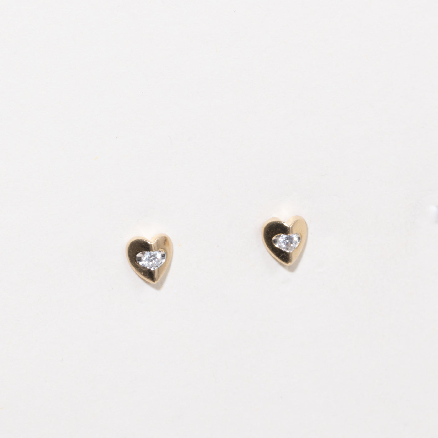 14k Diamond Heart Stud Earrings | 0.10ctw