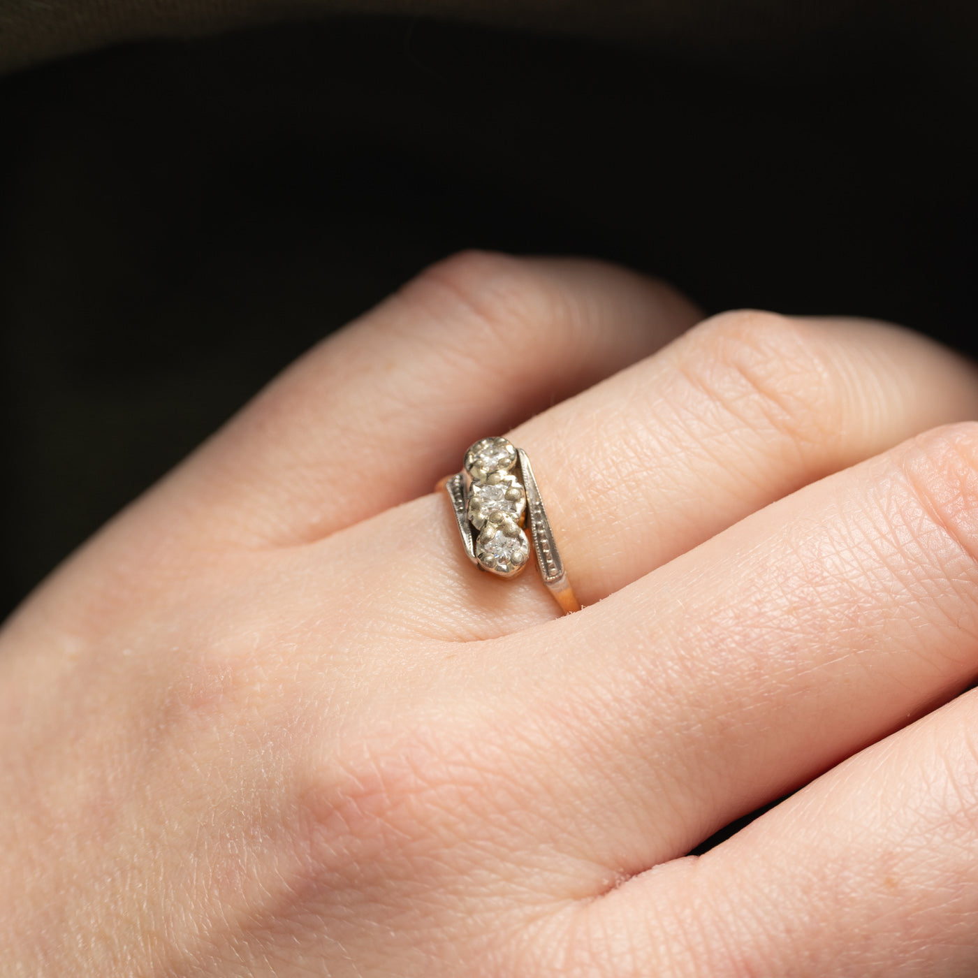 10K Three Stone Diamond Textured Bypass Ring | 0.16ctw | SZ 4.5