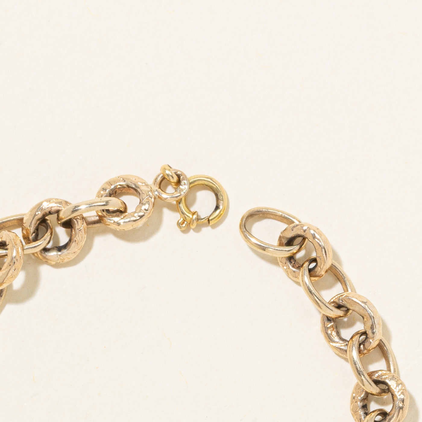 10k Yellow Gold Textured Rolo Chain Bracelet | 8"