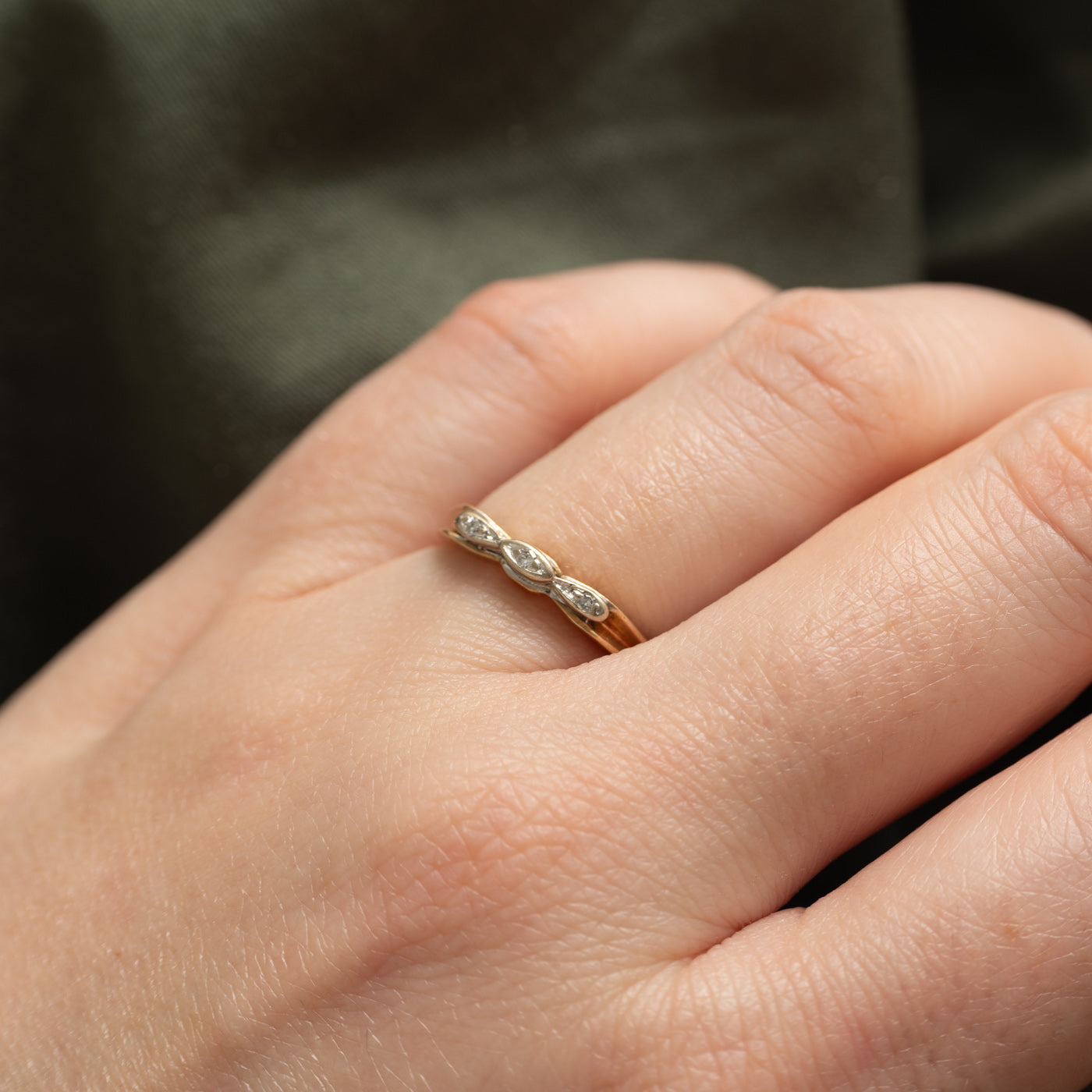 14K Diamond Marquise Pattern Grooved Band | SZ 6.0