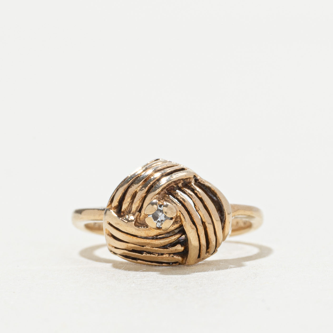 10k Diamond Grooved Knot Ring | SZ 0.50
