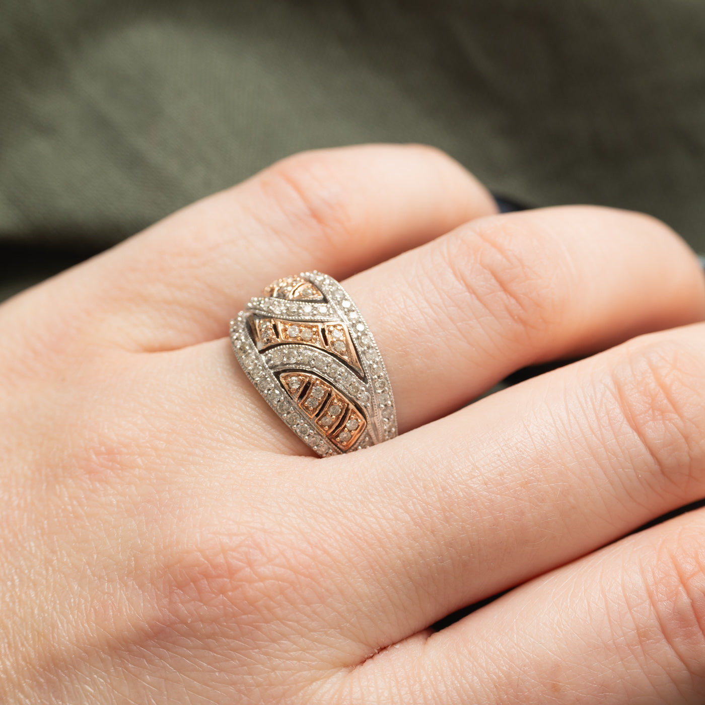 Bague géométrique bicolore en or 10 carats sertie de diamants | 0,40 ct au total | Taille 8,5