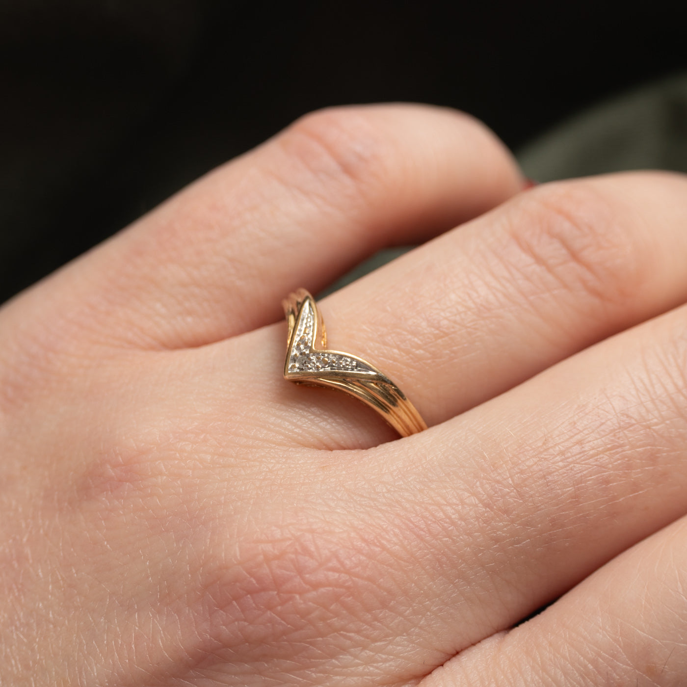 10k Diamond Accented Grooved Chevron Ring | SZ 6.75