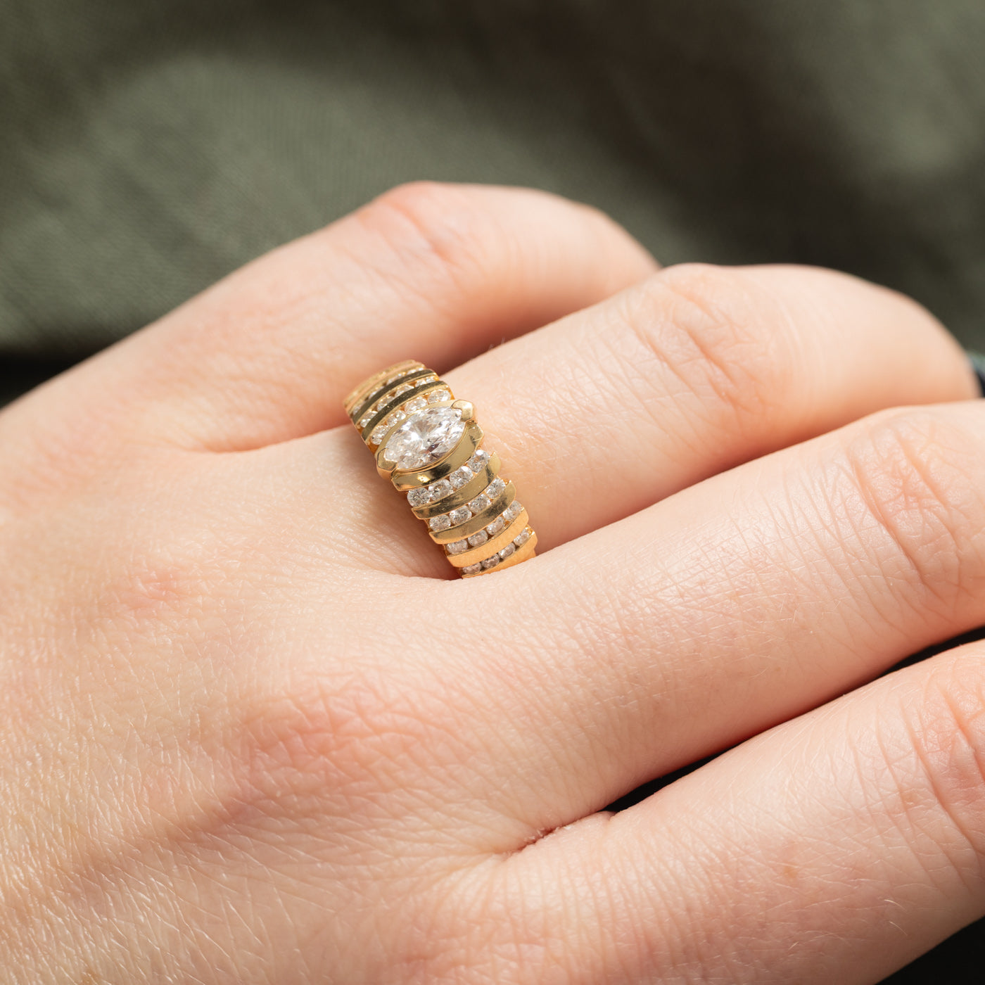 Bague en or 18 carats ornée d'un diamant taille marquise | 0,75 ct | Taille 6,75