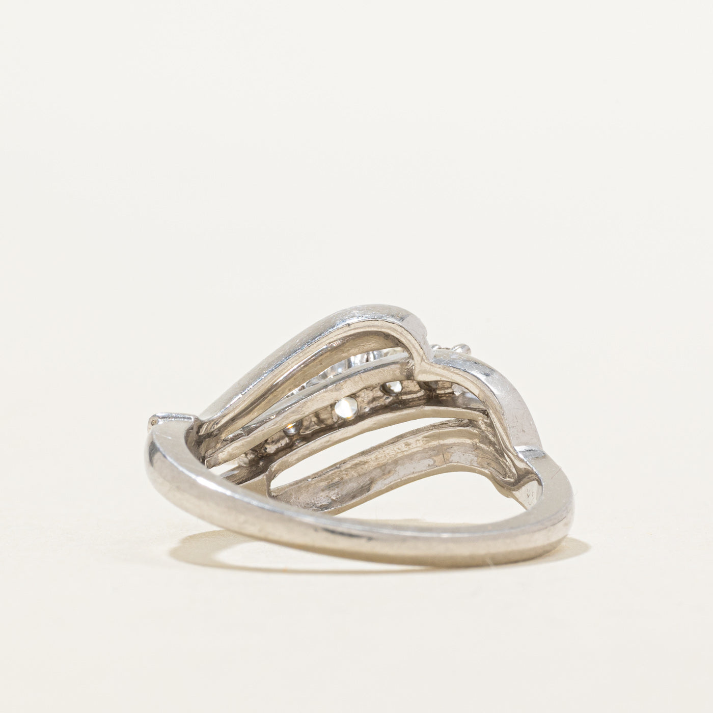 Platinum Diamond Accented Wave Ring | 0.24ct SI1 H, 0.28ctw | SZ 6.75
