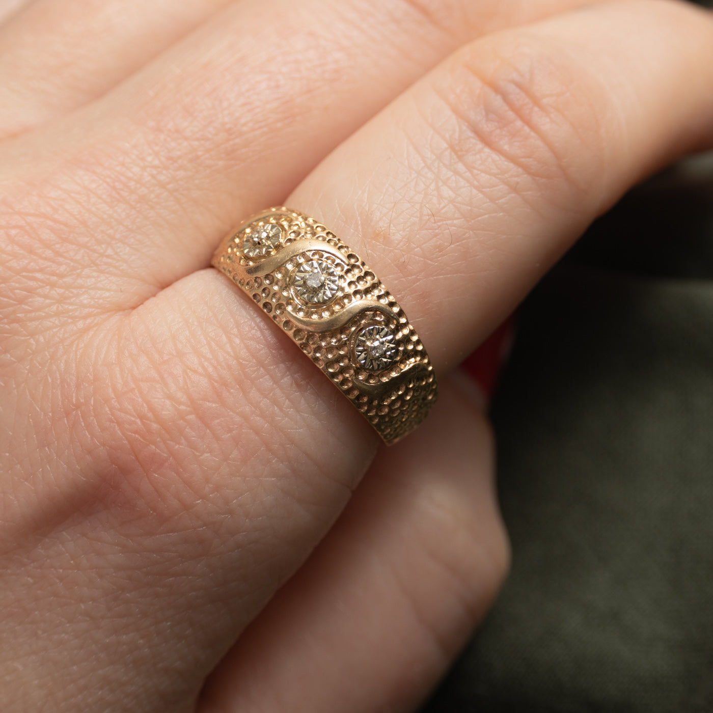 10k Illusion Set Diamond Textured Ring | SZ 9.75