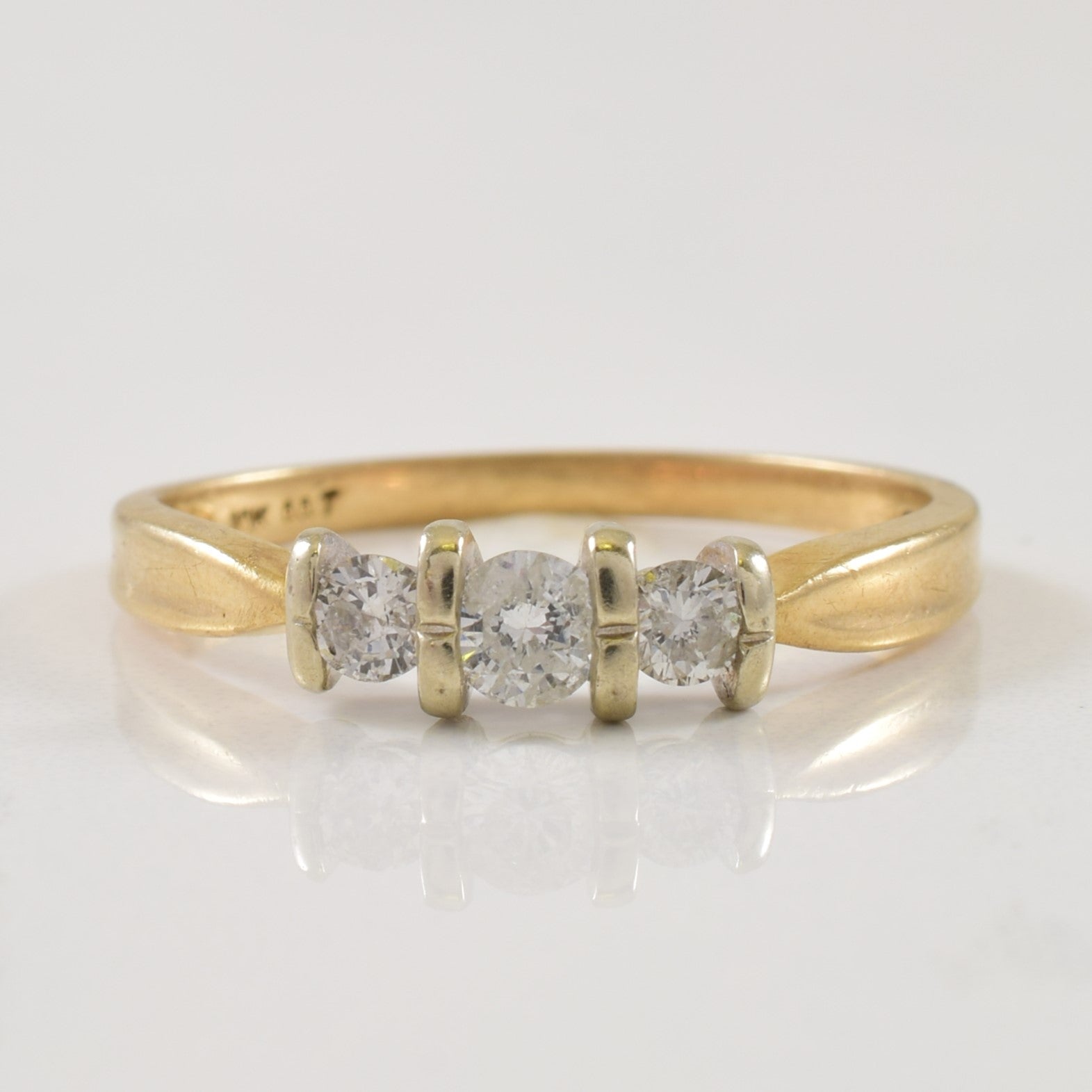 Bague à trois diamants | 0,31 ct au total | Taille 6,75 |