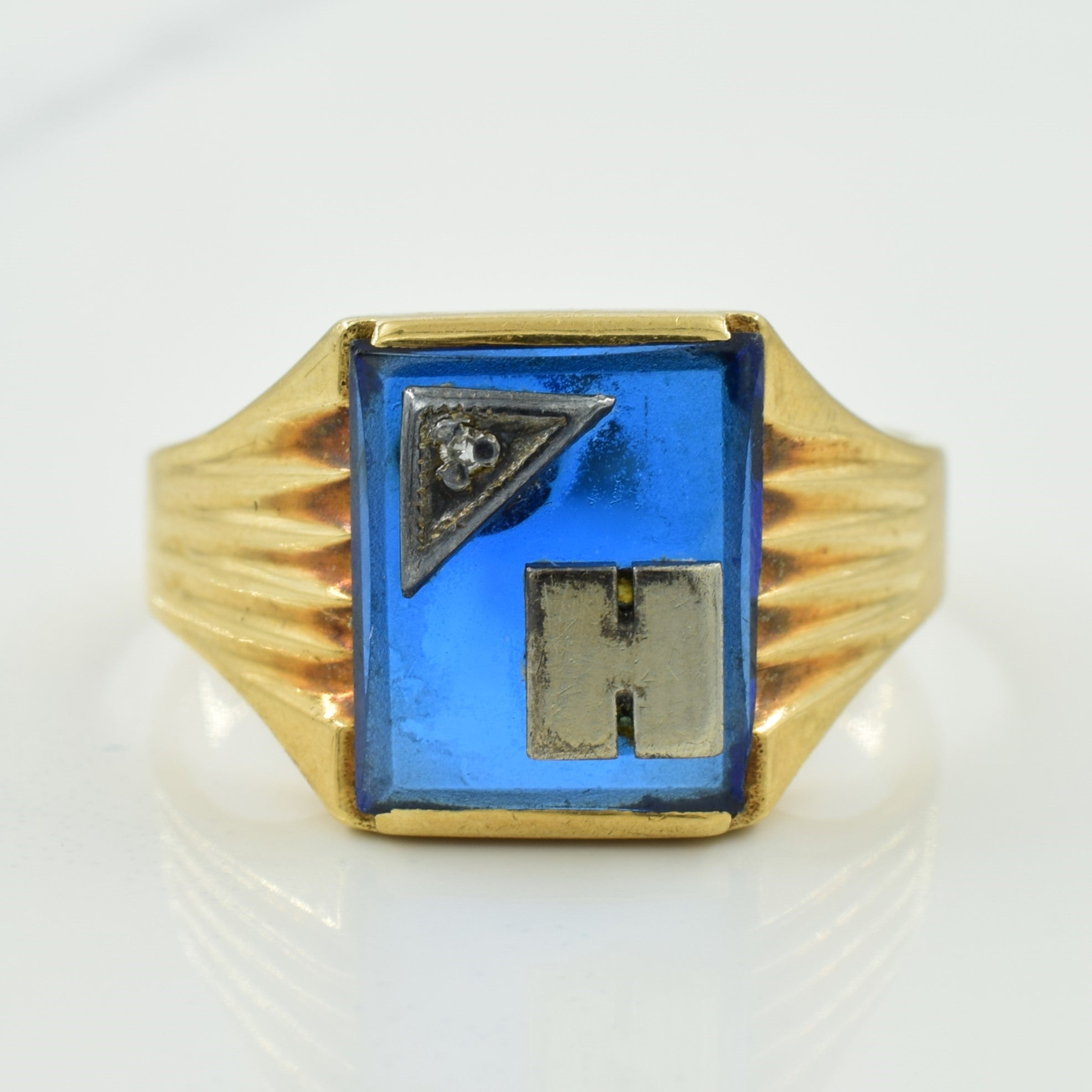 Synthetic Spinel & Diamond 'H' Initialed Ring | 3.75ct, 0.005ct | SZ 9.75 |