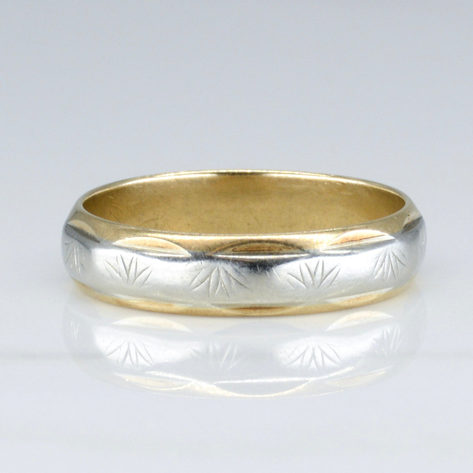 10k Two Tone Starburst Patterned Band | SZ 11 | - 100 Ways