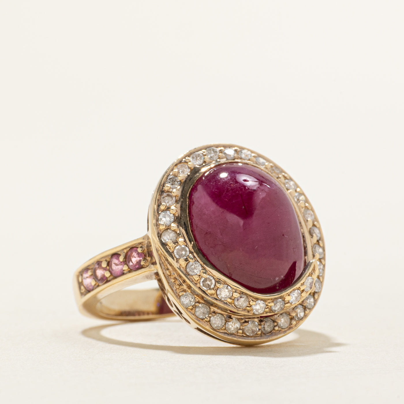 Cabochon Cut Ruby & Diamond Ring | 0.25ctw, 11.00ct | SZ 7 |